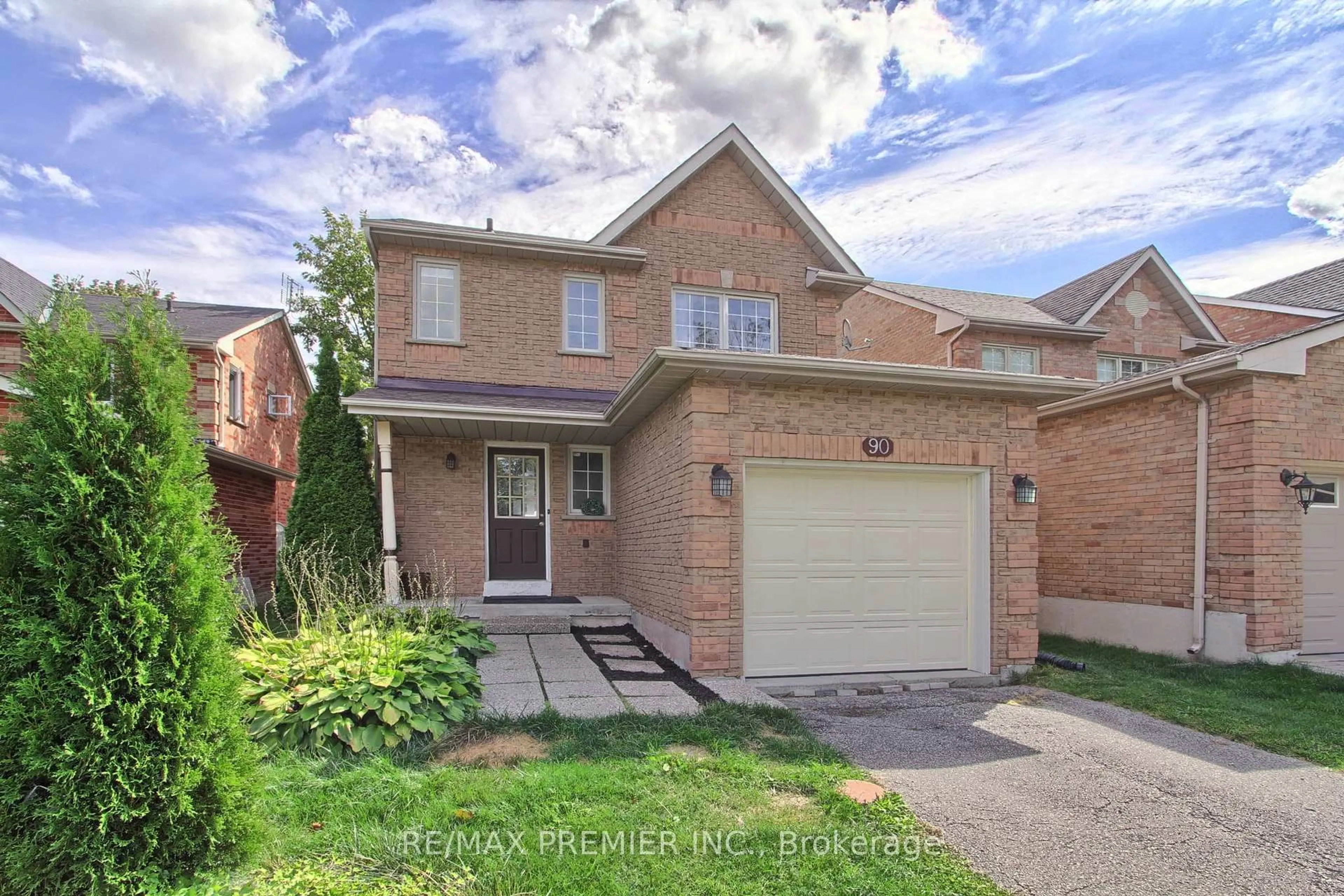 Home with brick exterior material, street for 90 Covent Cres, Aurora Ontario L4G 6R1