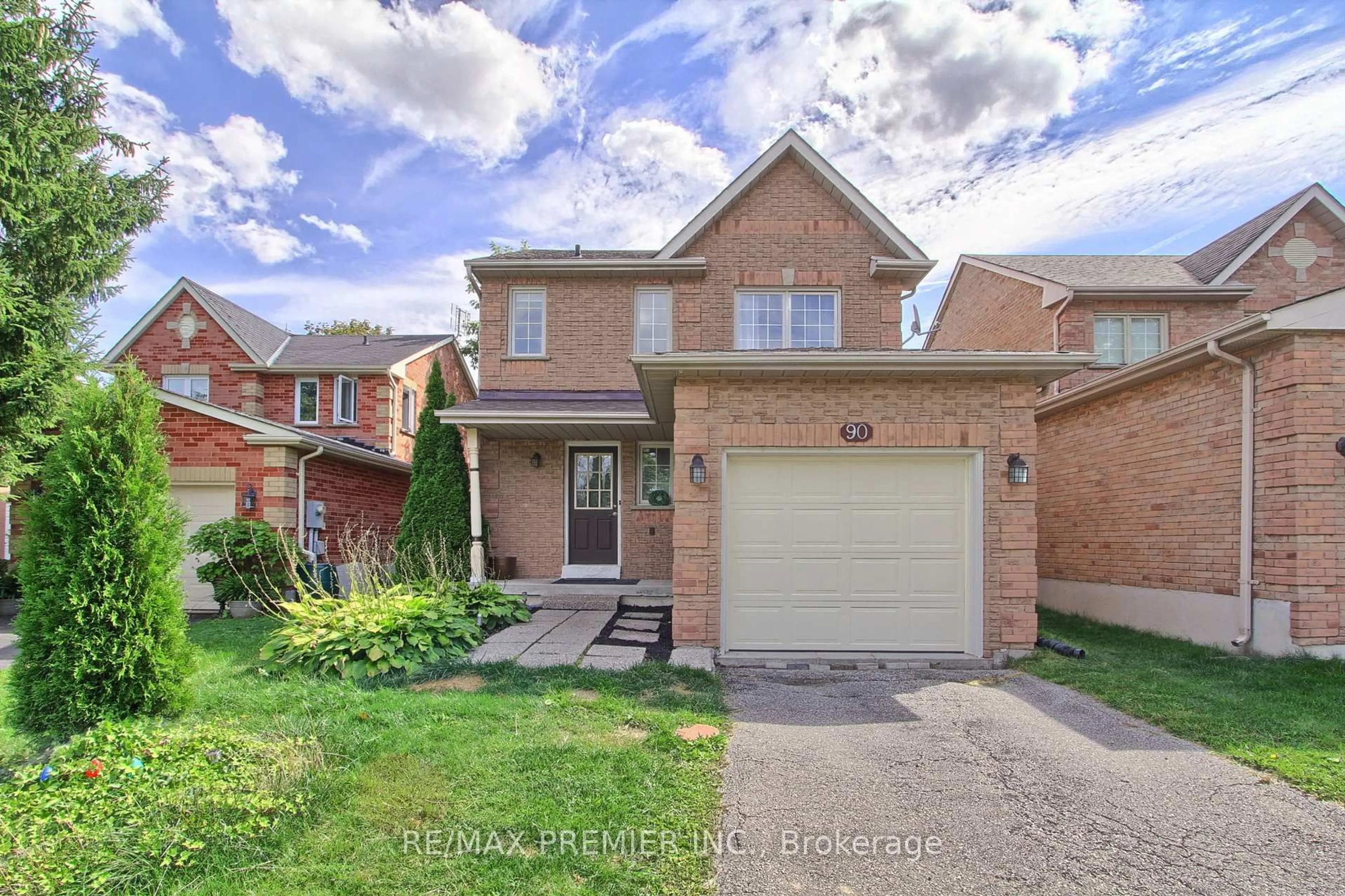 Home with brick exterior material, street for 90 Covent Cres, Aurora Ontario L4G 6R1