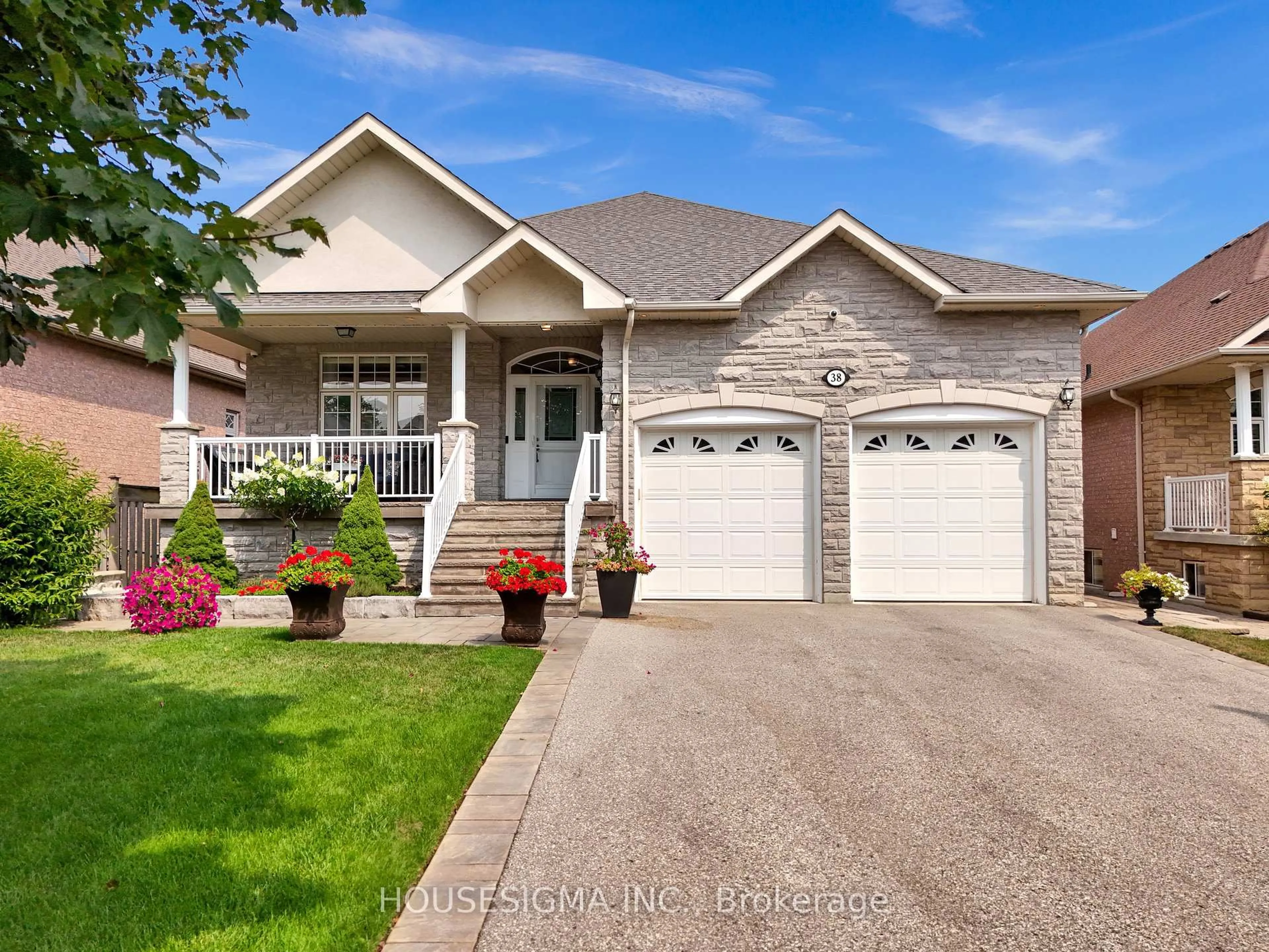 Home with brick exterior material, street for 38 Pairash Ave, Richmond Hill Ontario L4C 0N1