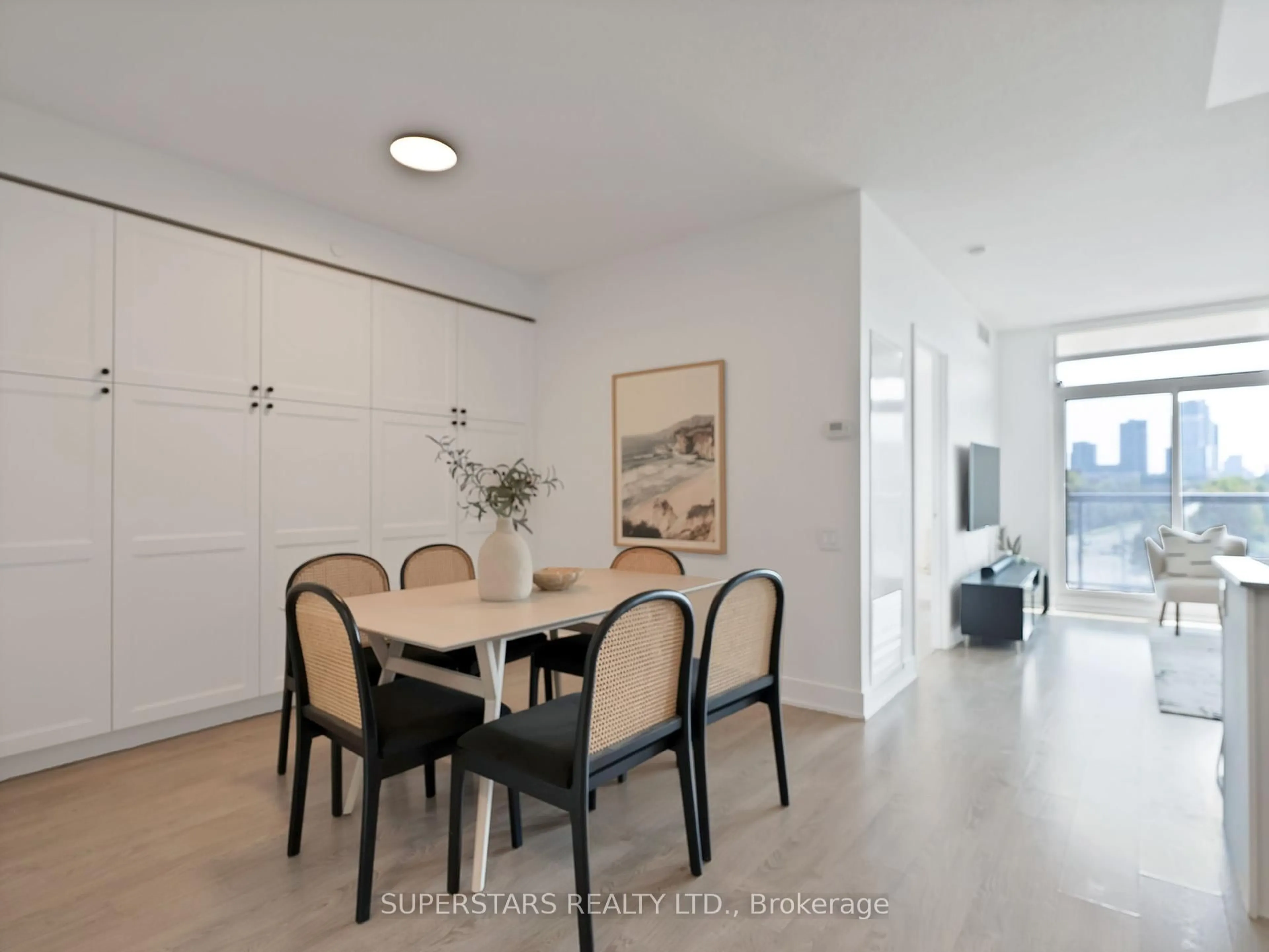 Dining room, unknown for 7608 Yonge St #620, Vaughan Ontario L4J 0J5