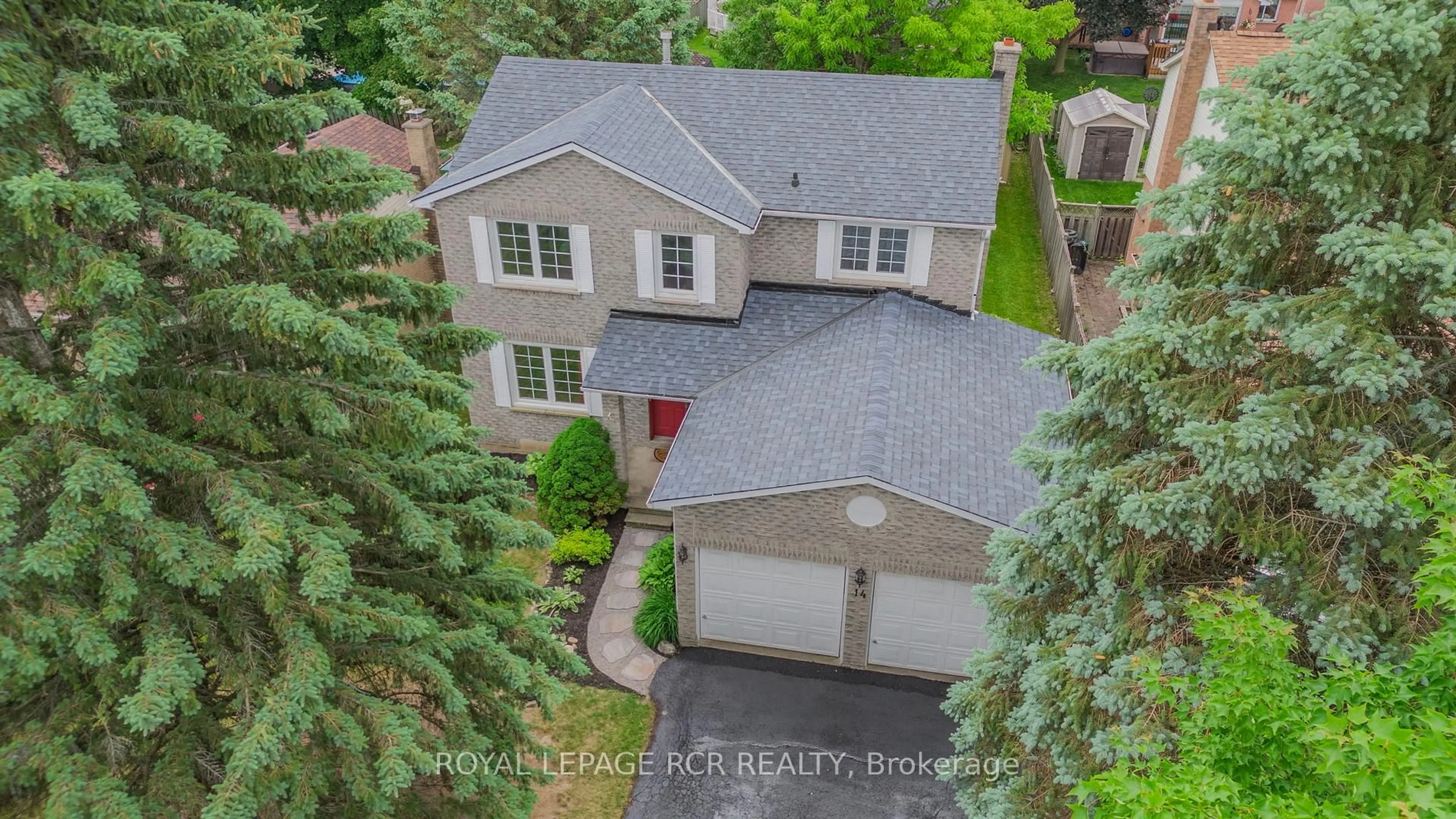 A pic from outside/outdoor area/front of a property/back of a property/a pic from drone, street for 14 Forrestwood Cres, East Gwillimbury Ontario L9N 1C7