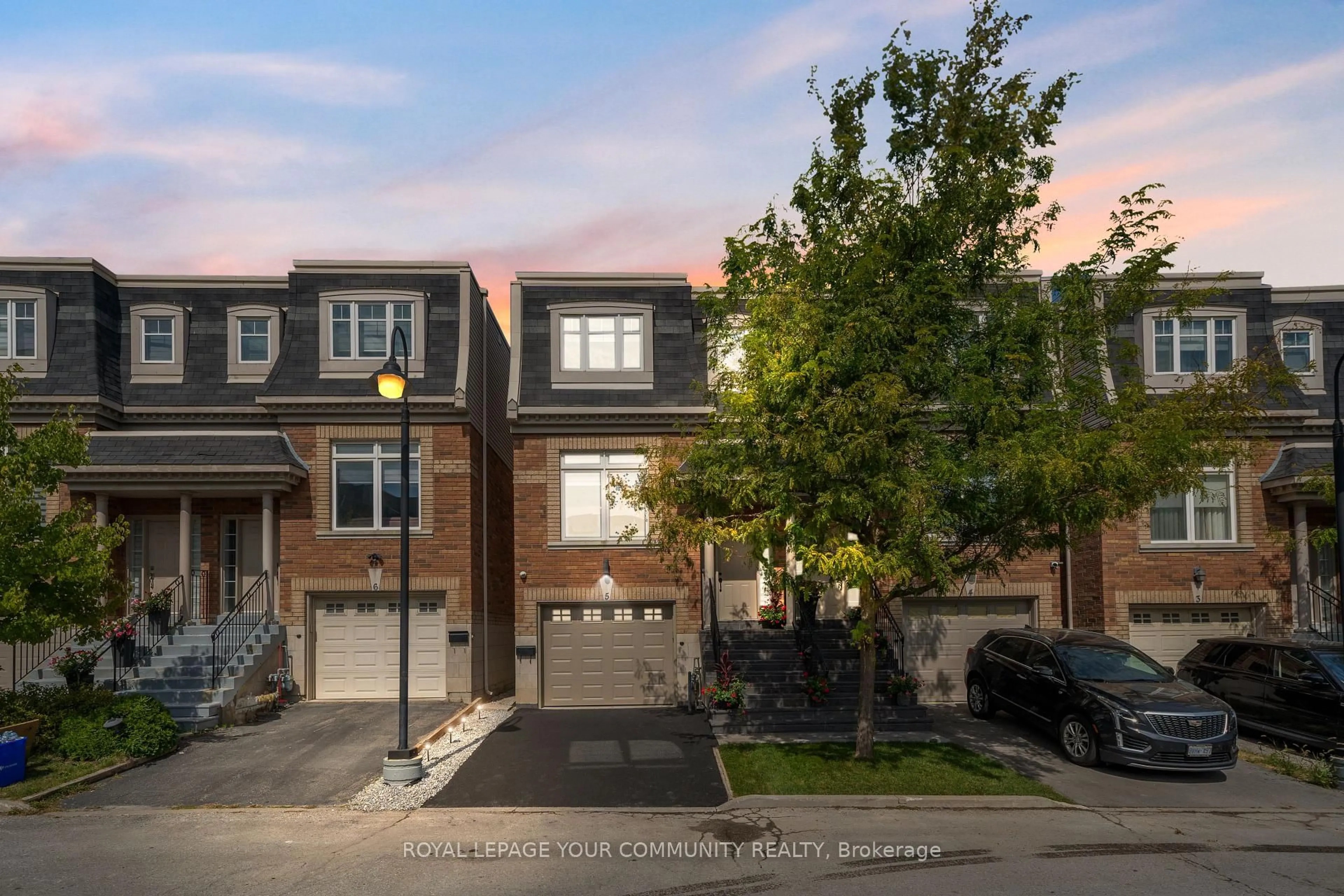 A pic from outside/outdoor area/front of a property/back of a property/a pic from drone, street for 8032 Kipling Ave #5, Vaughan Ontario L4L 2A1