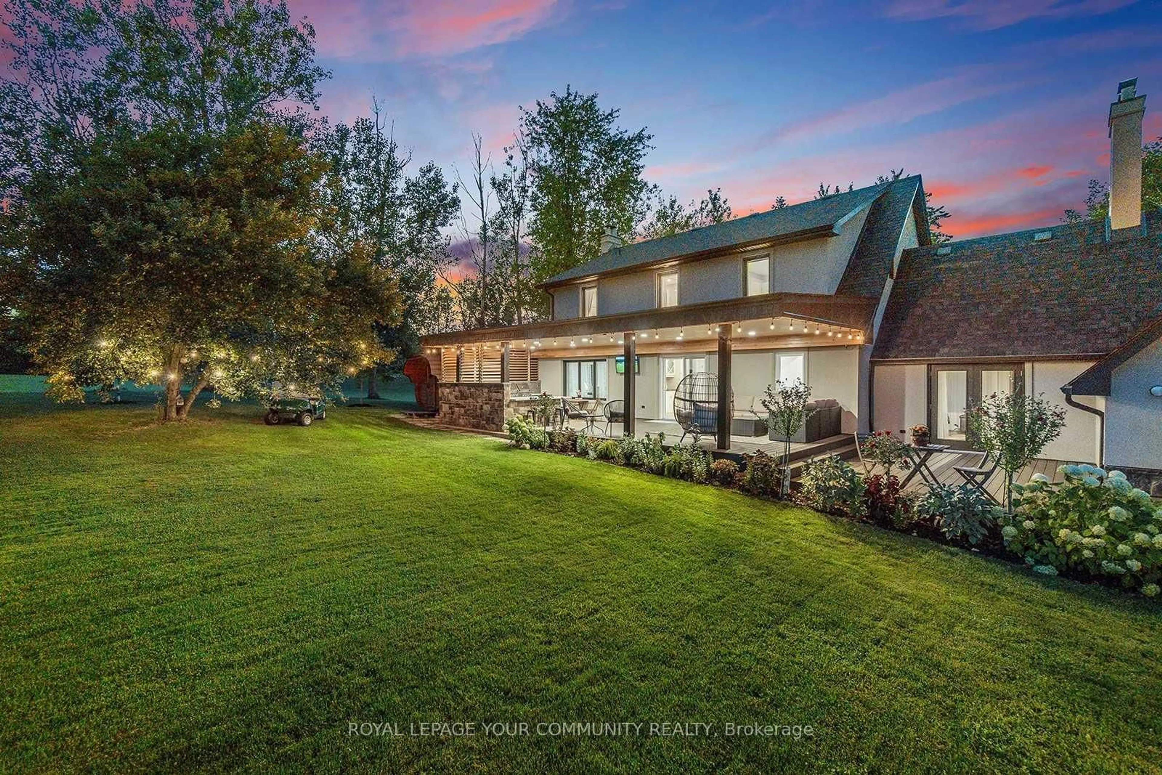A pic from outside/outdoor area/front of a property/back of a property/a pic from drone, unknown for 6743 3rd Line, New Tecumseth Ontario L0G 1W0