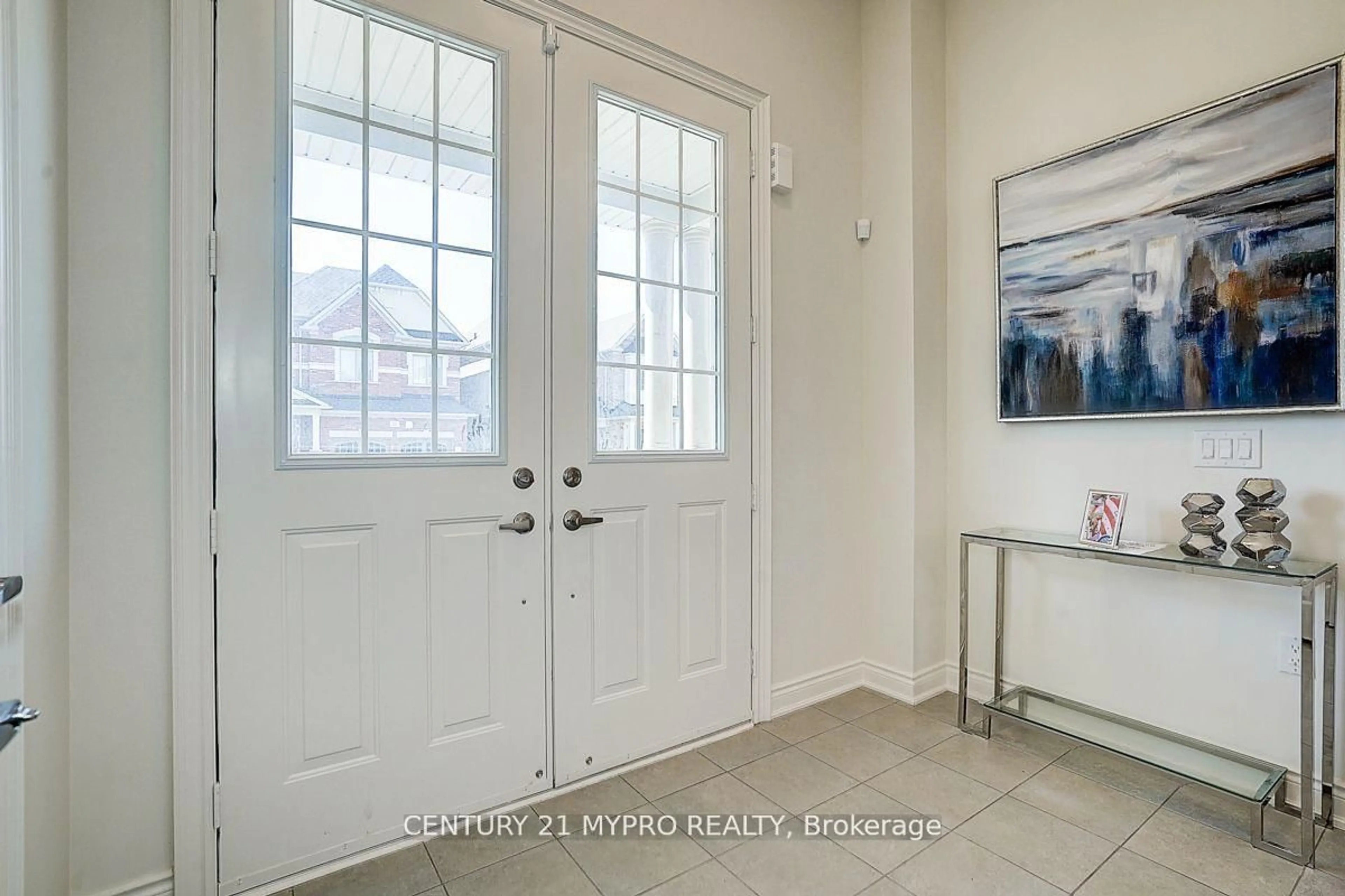 Indoor entryway for 24 Current Dr, Richmond Hill Ontario L4S 0M5