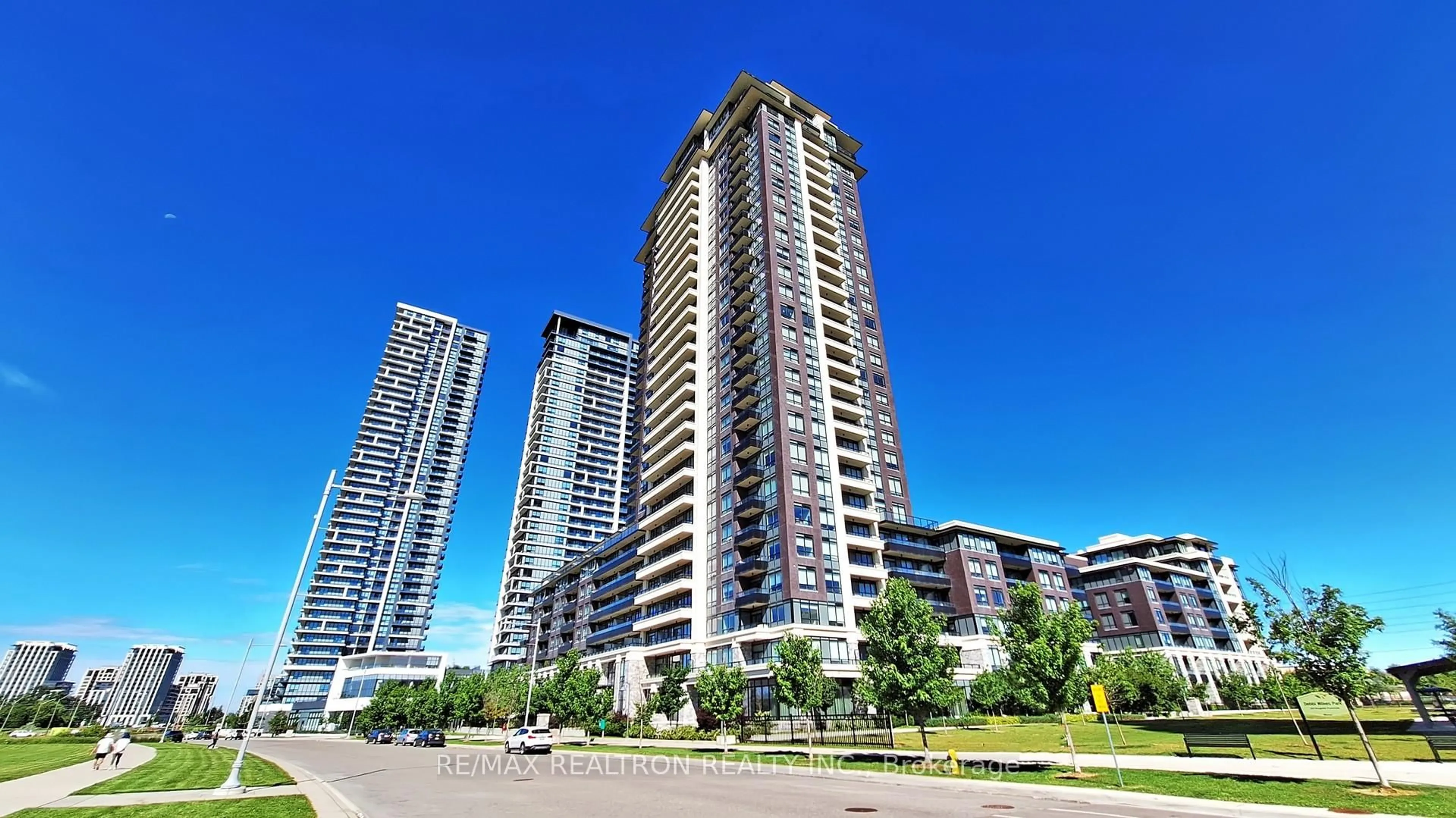 A pic from outside/outdoor area/front of a property/back of a property/a pic from drone, unknown for 15 Water Walk Dr #336, Markham Ontario L6G 0G2