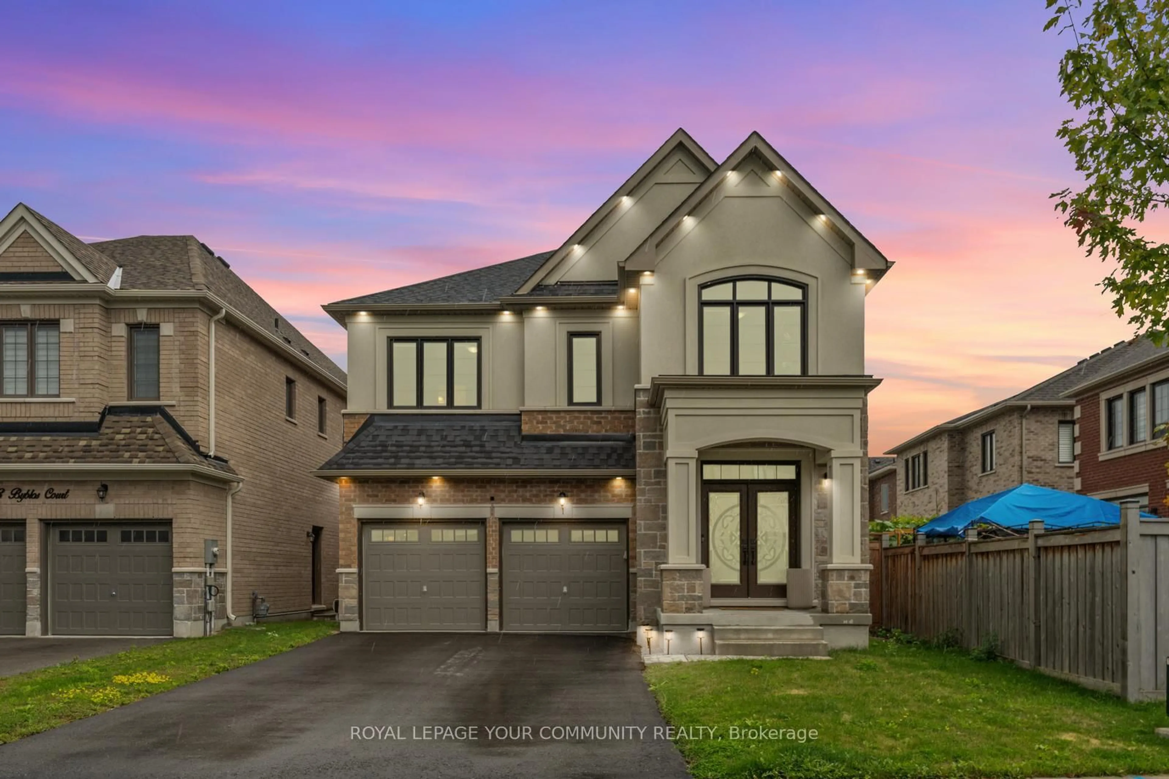 Home with brick exterior material, street for 1 Byblos Crt, East Gwillimbury Ontario L9N 0T3