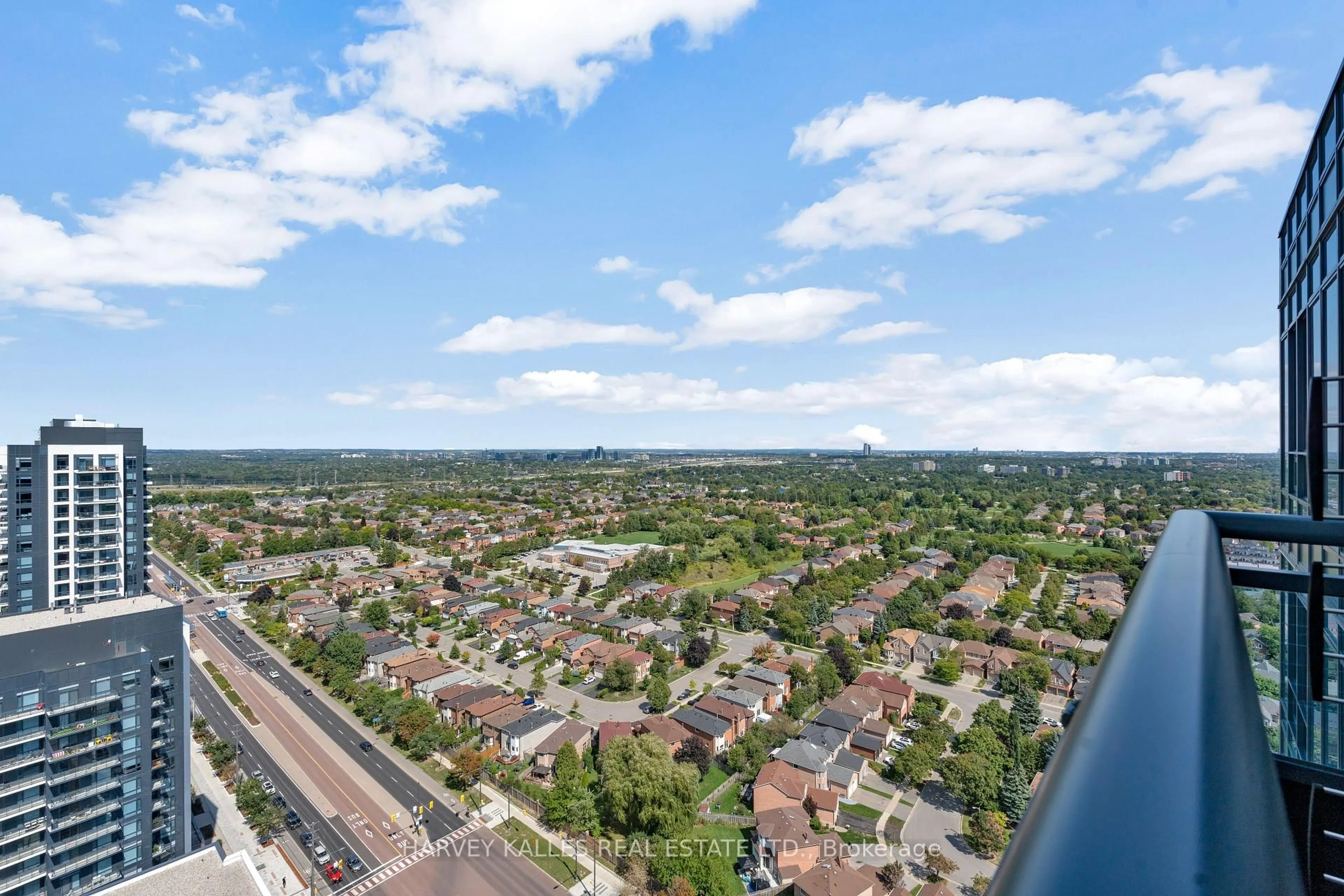 A pic from outside/outdoor area/front of a property/back of a property/a pic from drone, city buildings view from balcony for 7890 Bathurst St #2608, Vaughan Ontario L4J 0J9