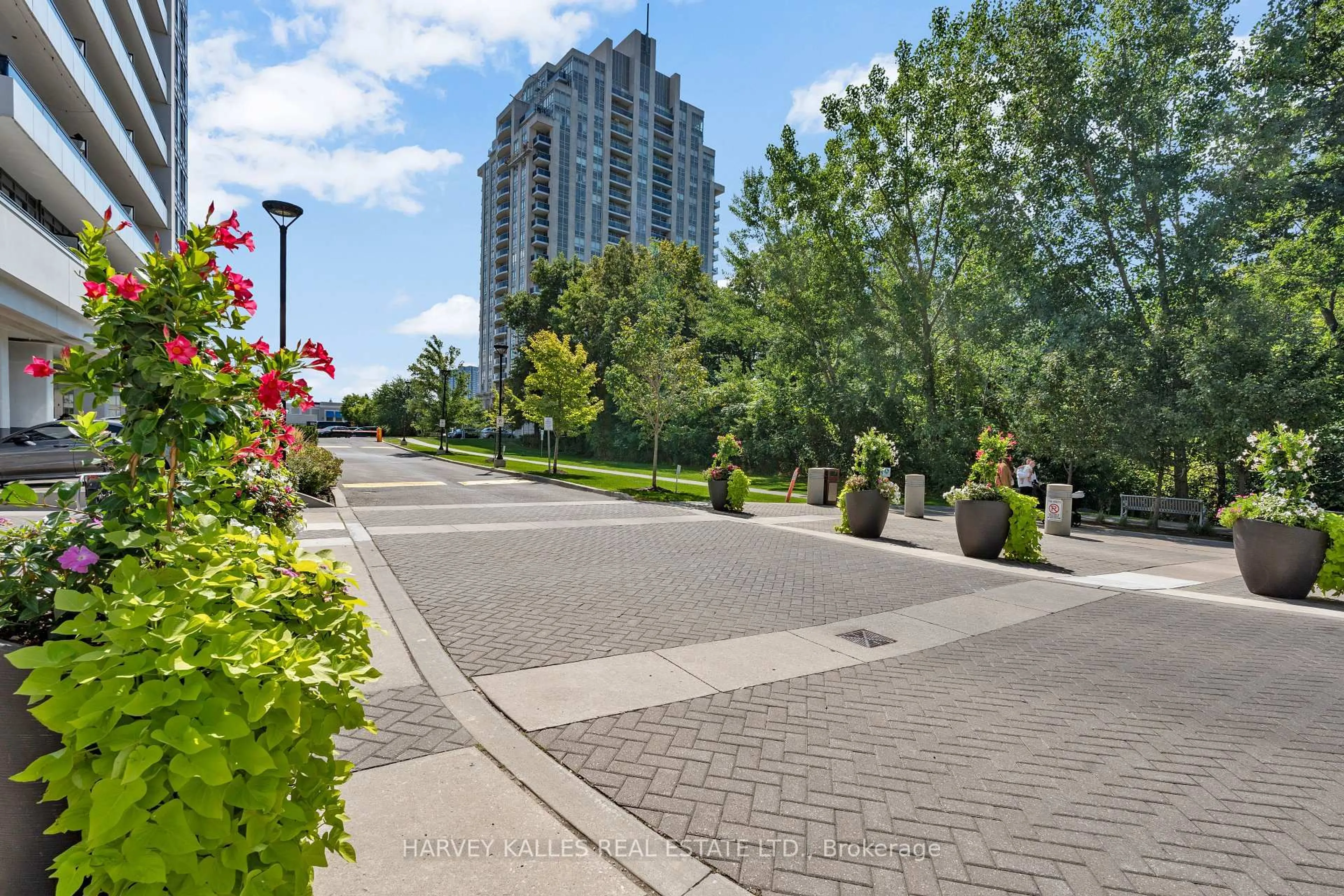 Patio, street for 7890 Bathurst St #2608, Vaughan Ontario L4J 0J9