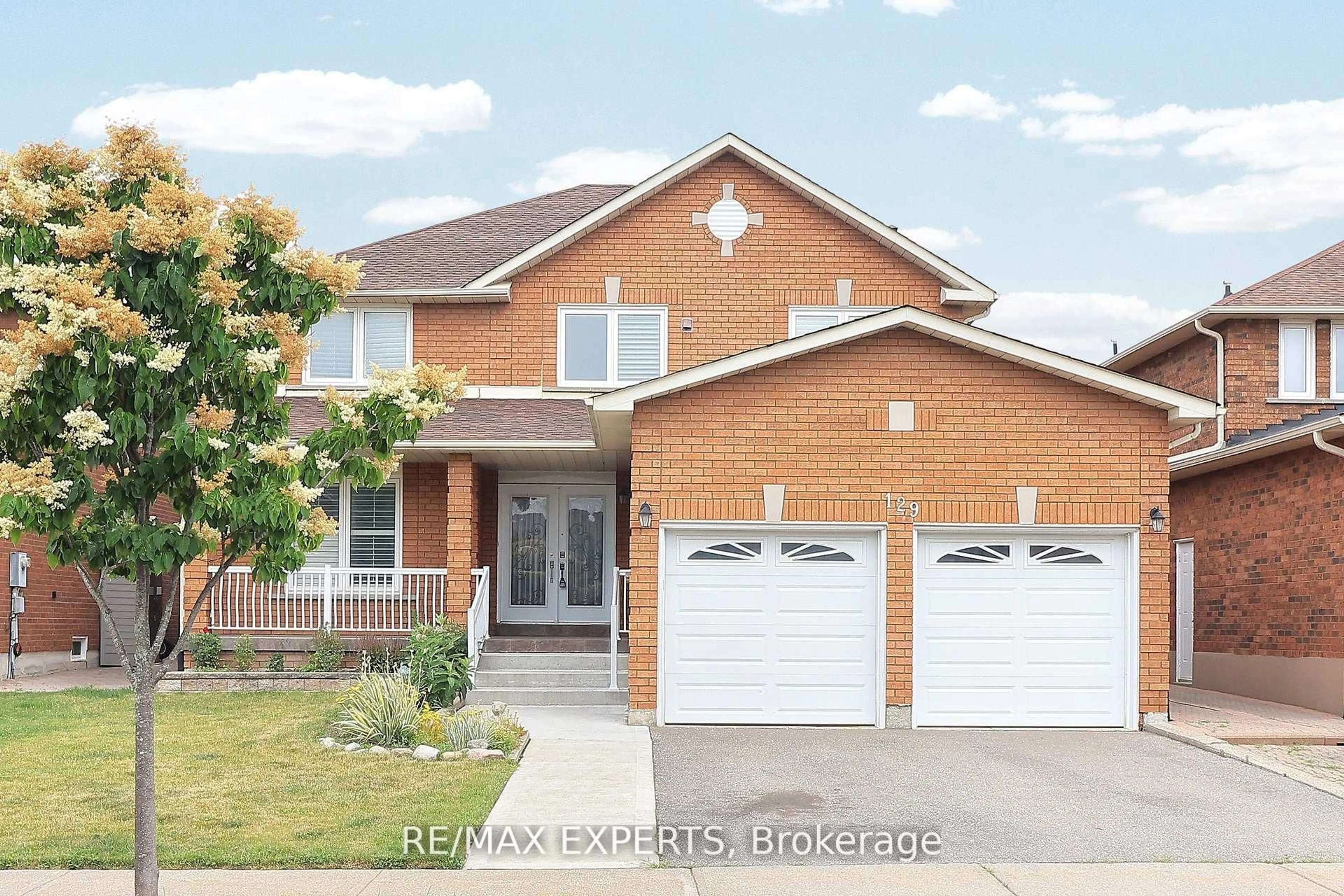 Home with brick exterior material, street for 129 Father Ermanno Cres, Vaughan Ontario L4L 7L6