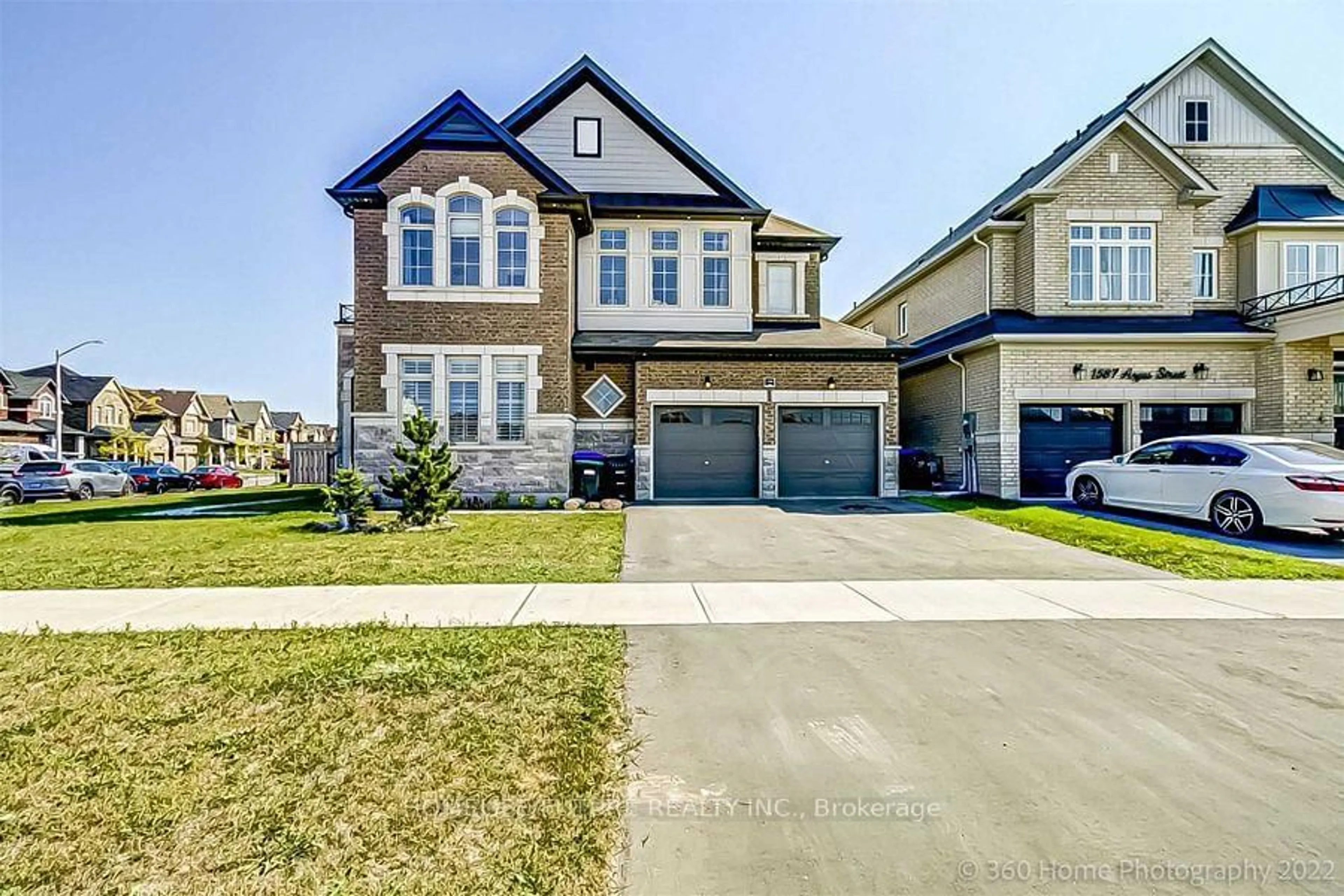 Home with brick exterior material, street for 1589 Angus St, Innisfil Ontario L9S 0J9