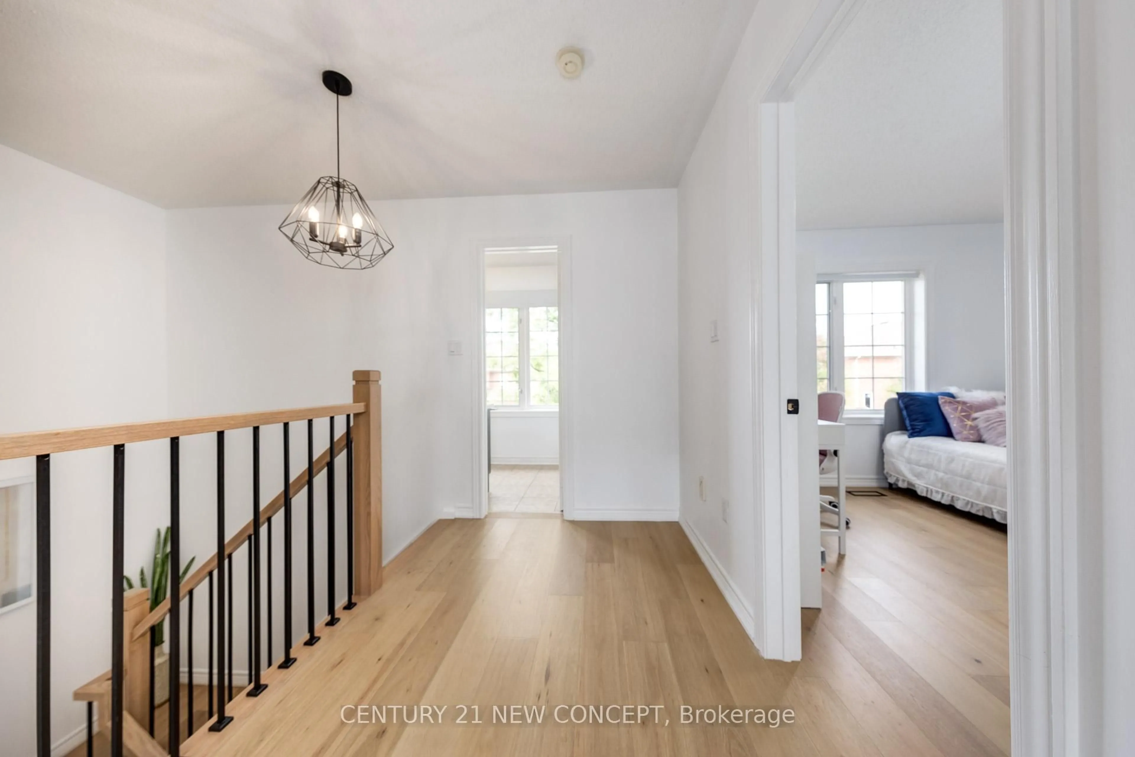 Indoor entryway for 73 Steckley St, Aurora Ontario L4G 7K6