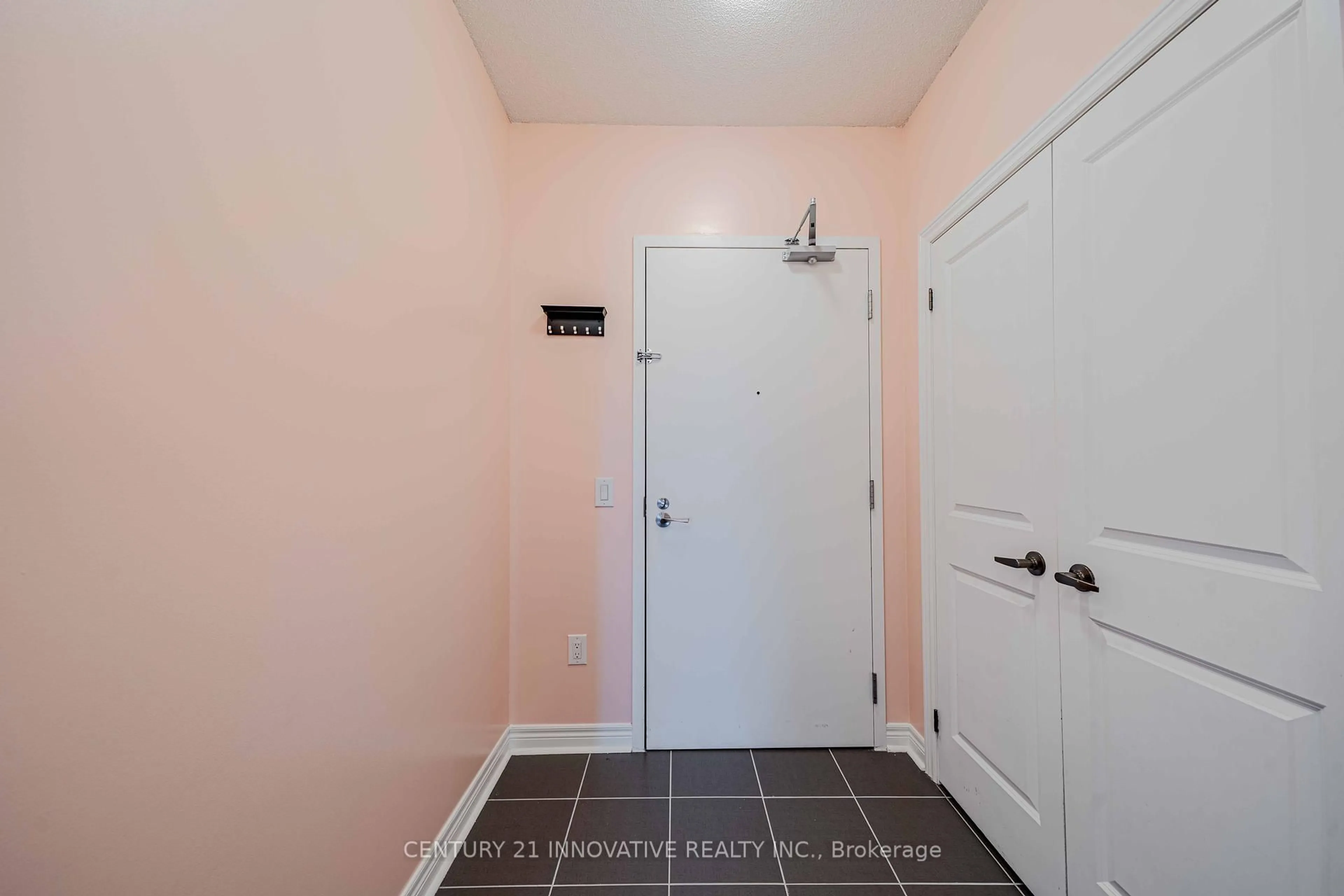 Indoor entryway for 7325 Markham Rd #806, Markham Ontario L3S 0C9