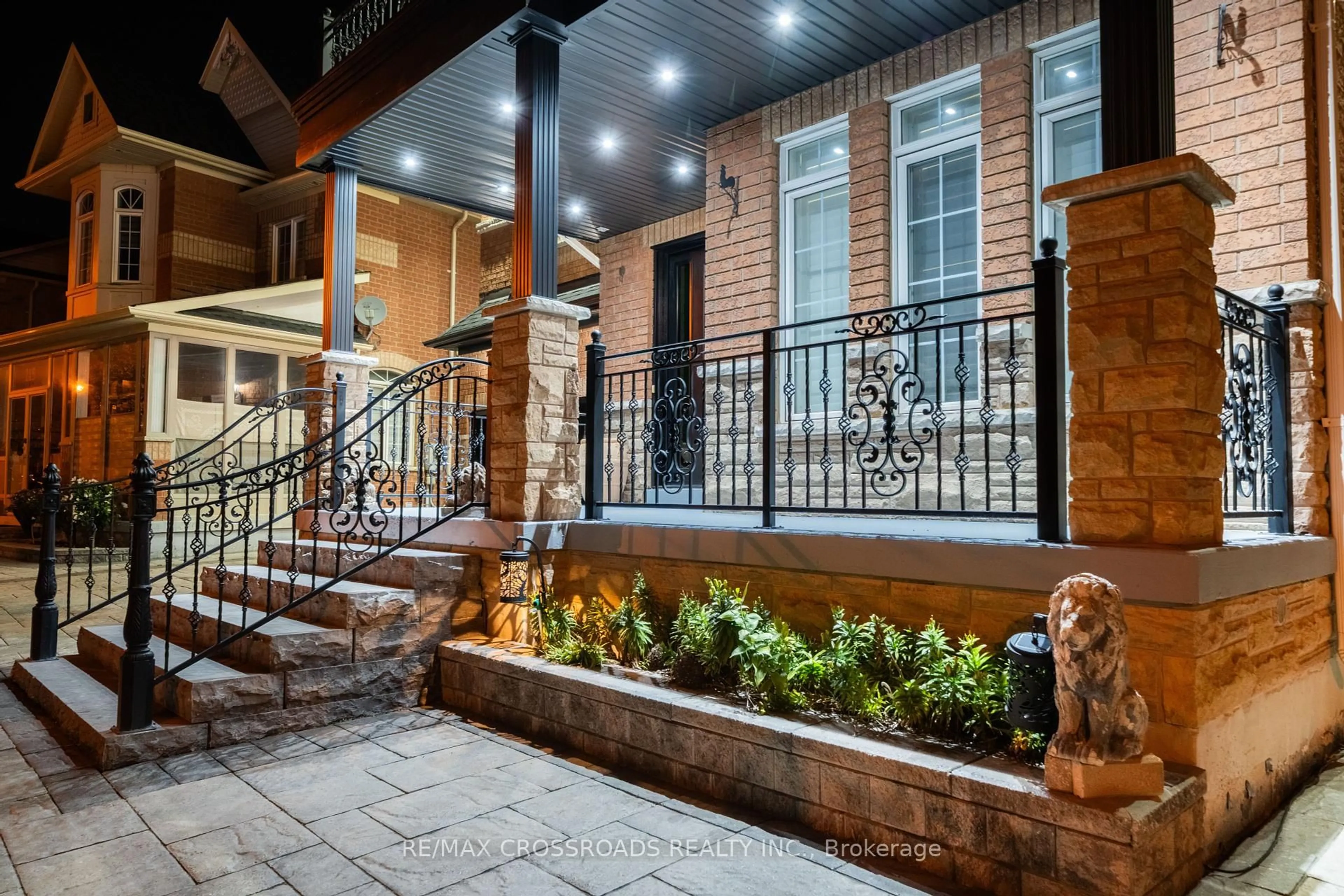 Patio, street for 213 Riverwalk Dr, Markham Ontario L6B 0G8