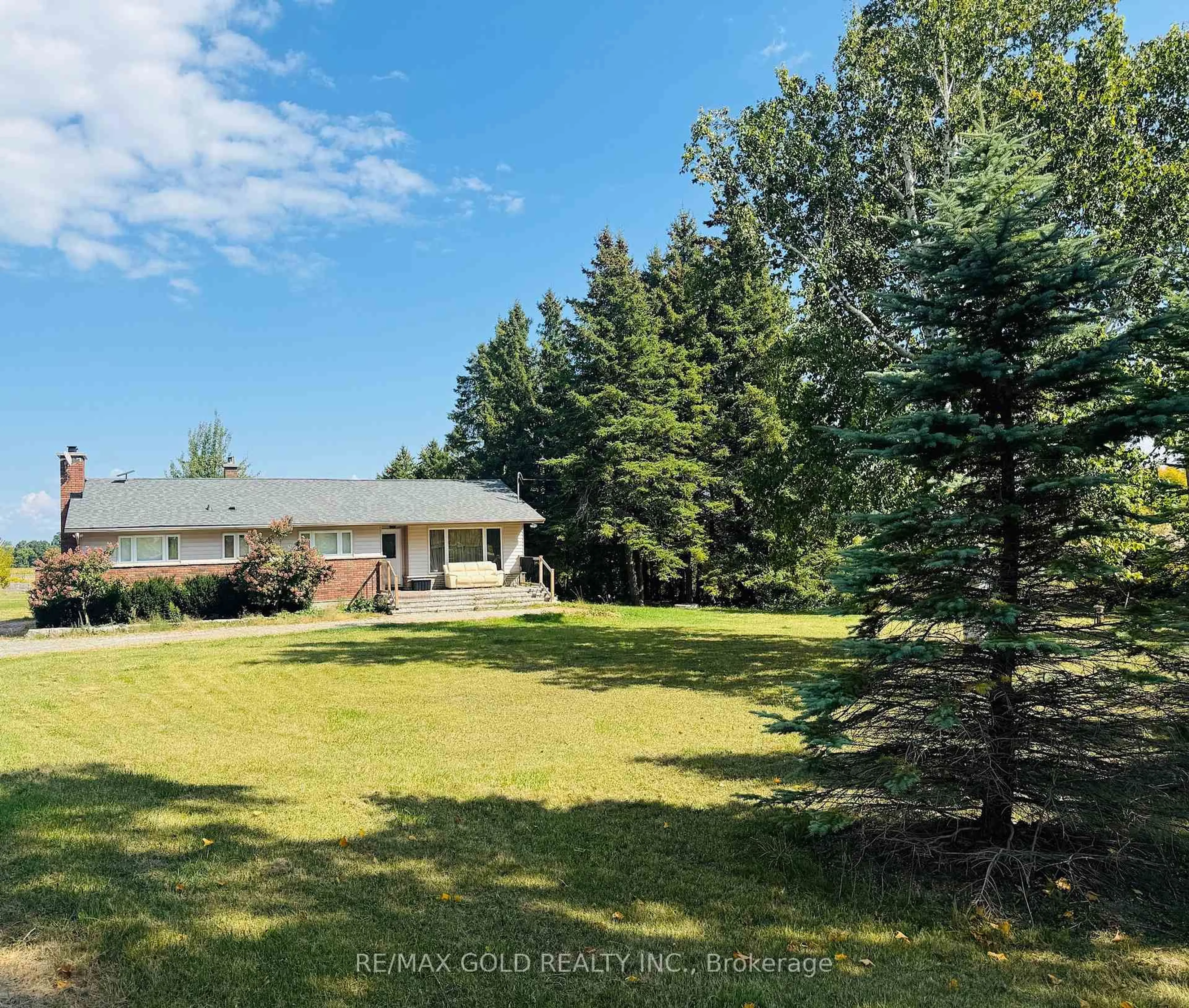 A pic from outside/outdoor area/front of a property/back of a property/a pic from drone, unknown for 1209 20th Sdrd, New Tecumseth Ontario L0G 1T0