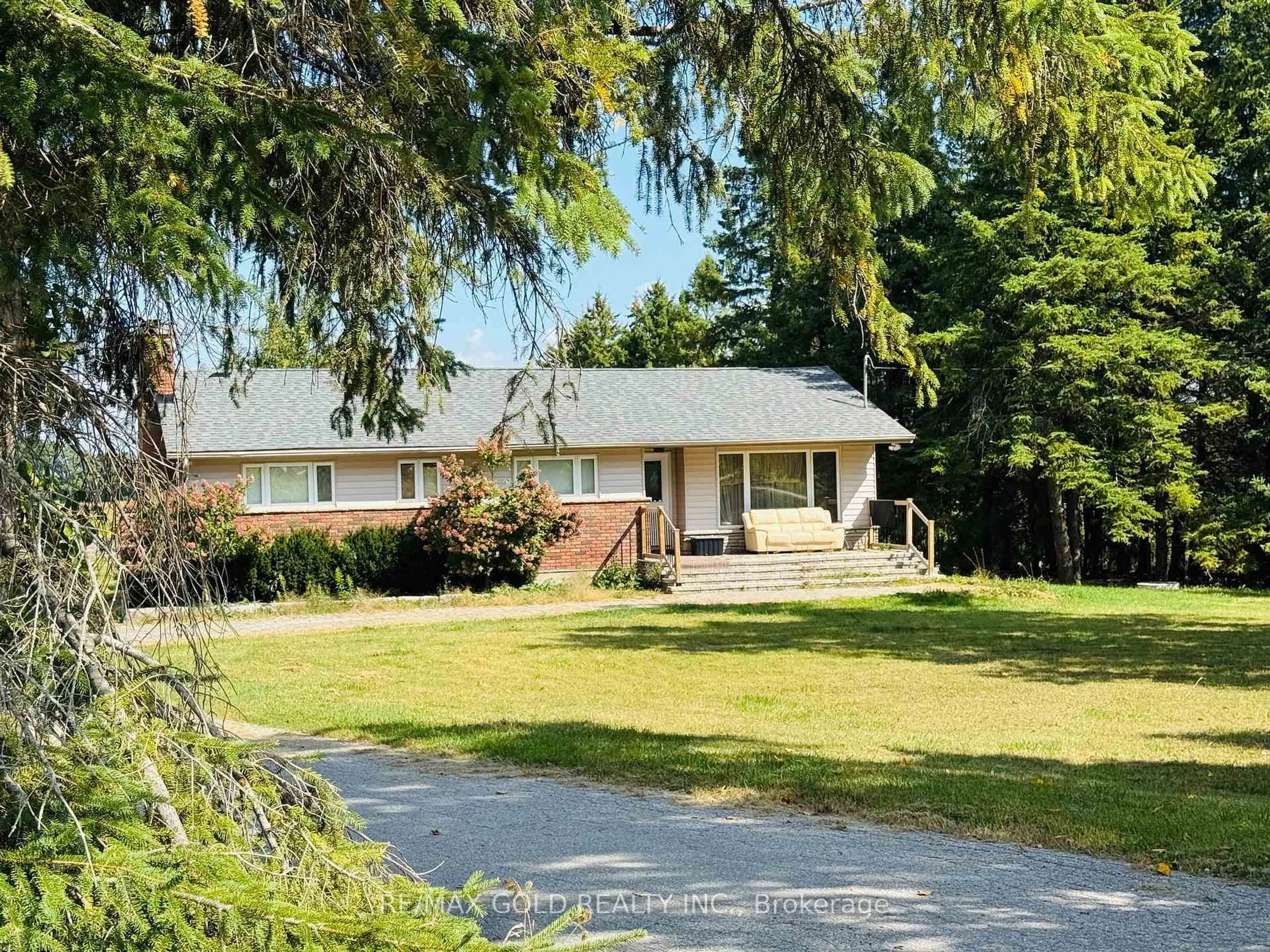 A pic from outside/outdoor area/front of a property/back of a property/a pic from drone, street for 1209 20th Sdrd, New Tecumseth Ontario L0G 1T0