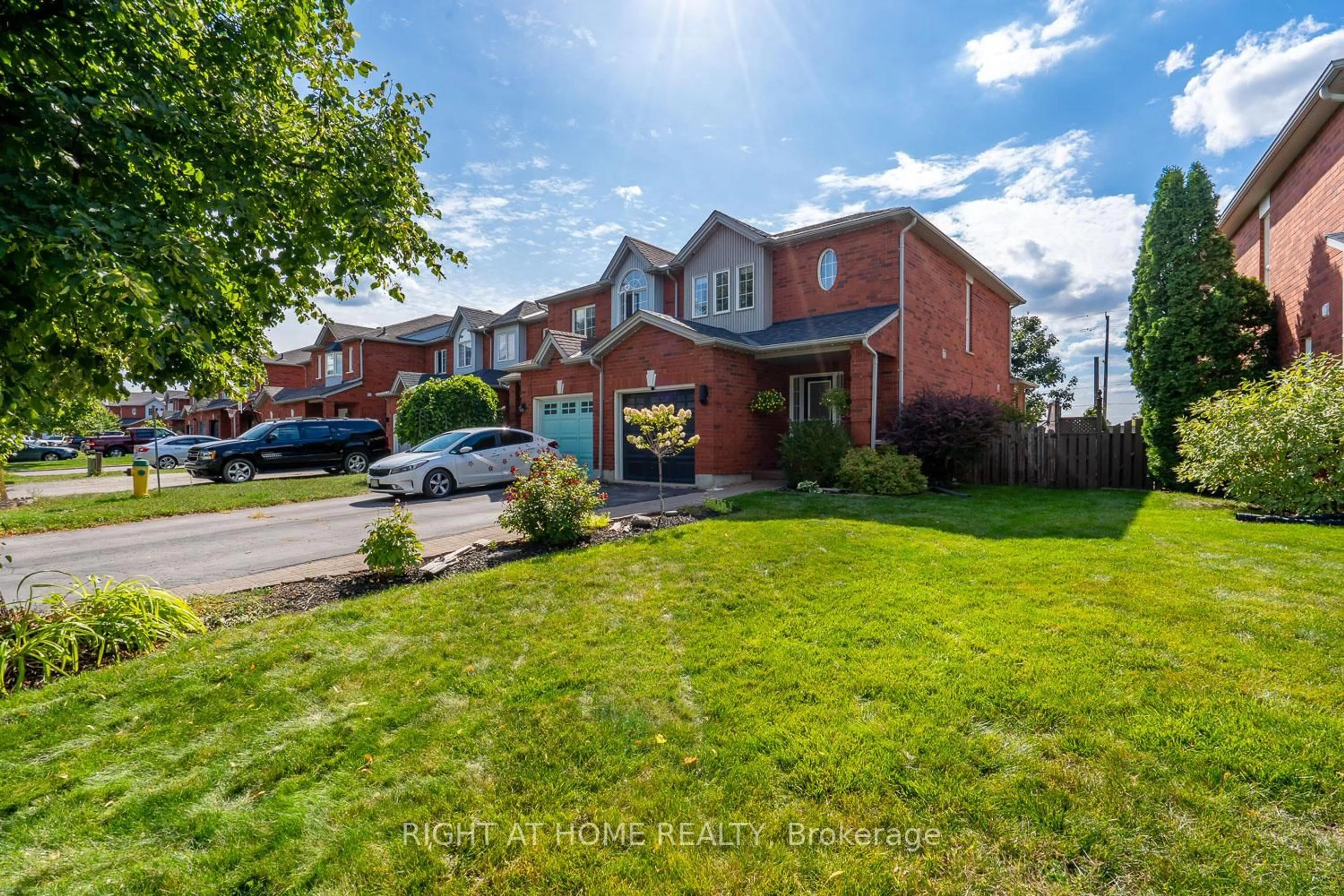 Unknown for 72 Smith St, New Tecumseth Ontario L9R 1Z9