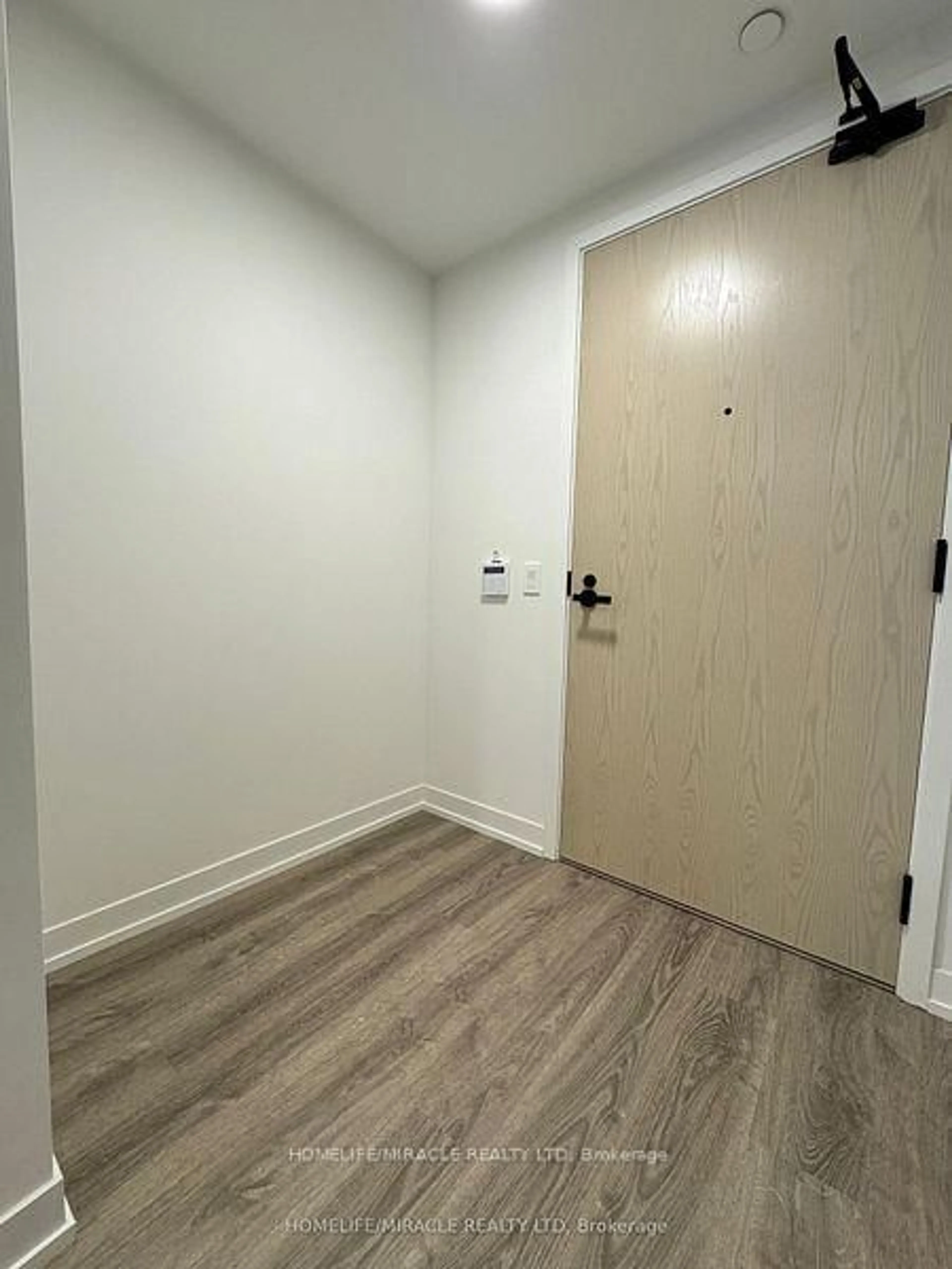 A pic of a room for 195 Commerce St #316, Vaughan Ontario L4K 5Z7