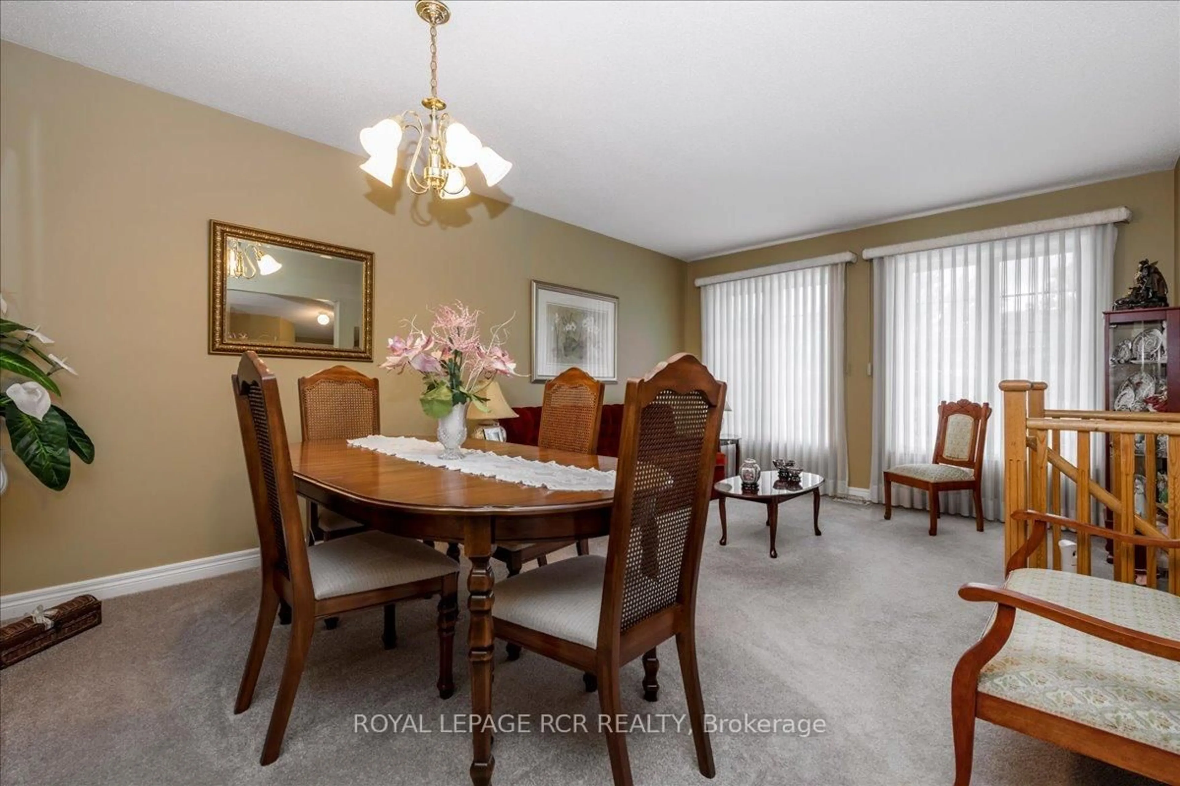 Dining room, unknown for 20 Veseli Crt, Bradford West Gwillimbury Ontario L3Z 2C3