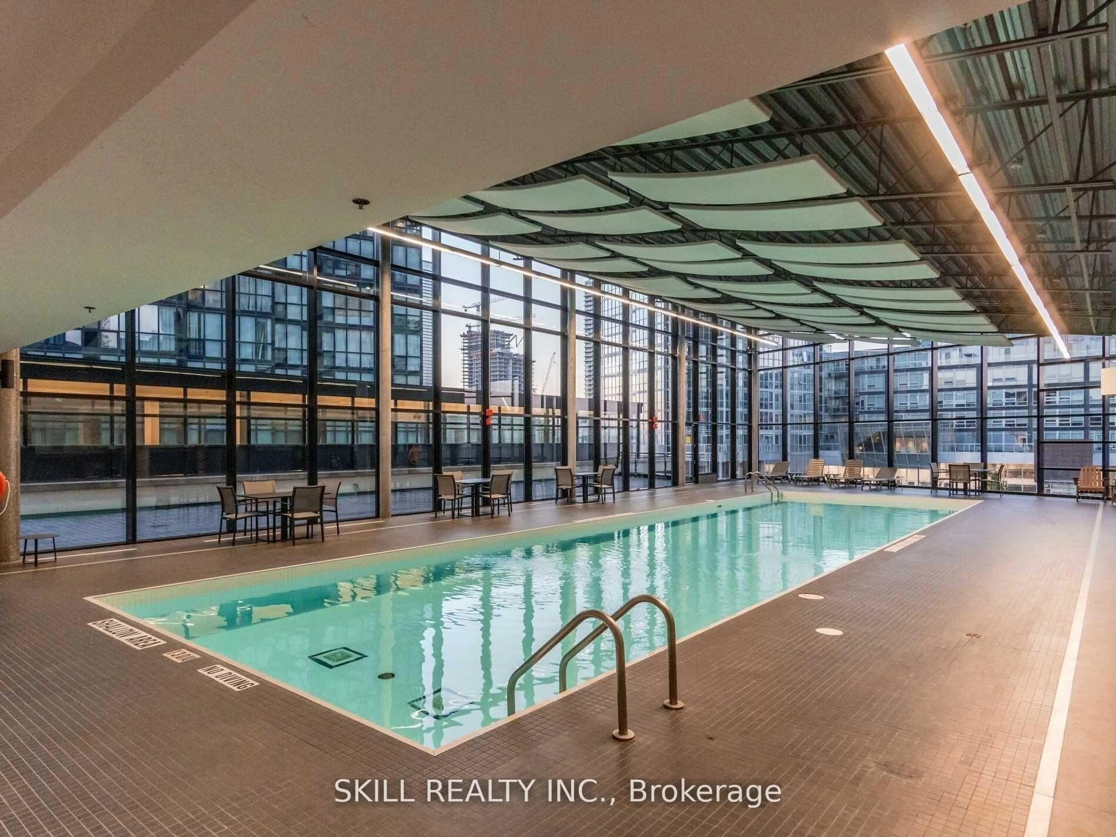 Pool for 2910 Highway 7 Rd #2410, Vaughan Ontario L4K 2M7