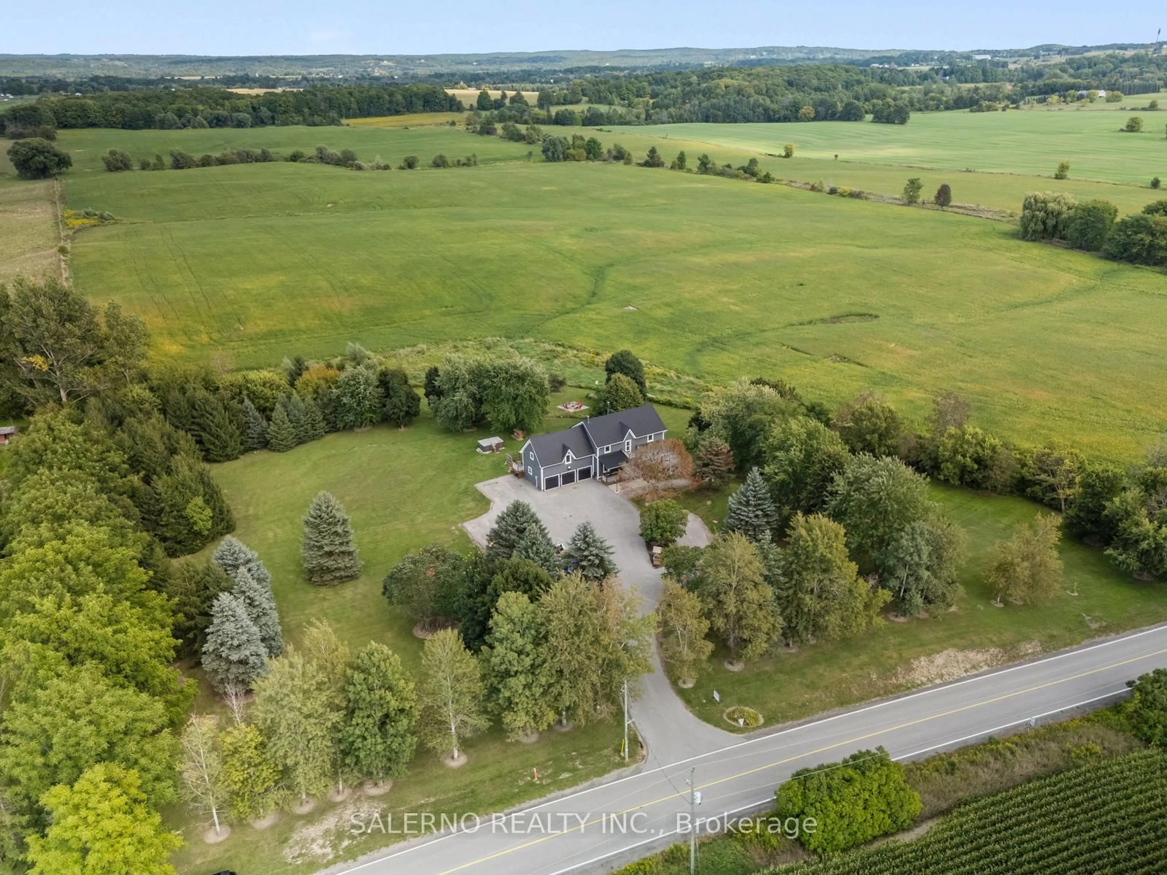 A pic from outside/outdoor area/front of a property/back of a property/a pic from drone, unknown for 16455 10th Concession, King Ontario L0G 1T0