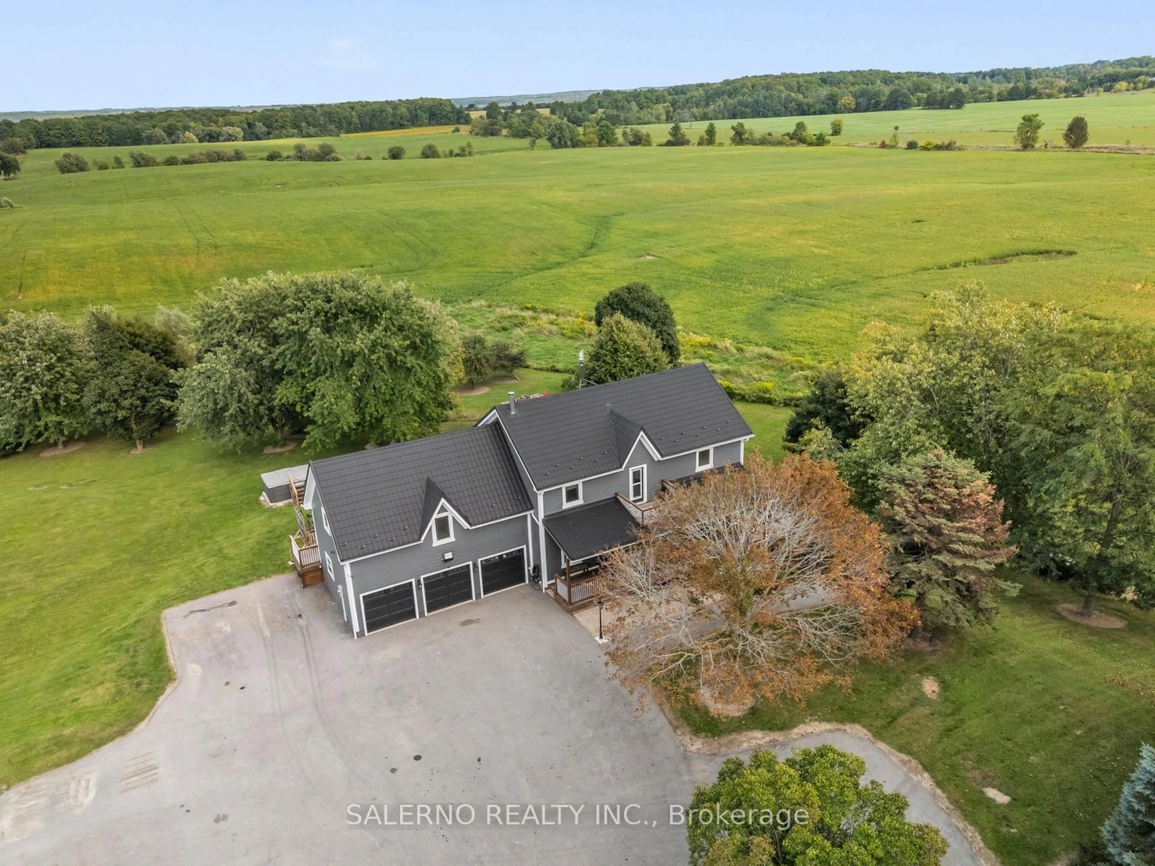 A pic from outside/outdoor area/front of a property/back of a property/a pic from drone, unknown for 16455 10th Concession, King Ontario L0G 1T0