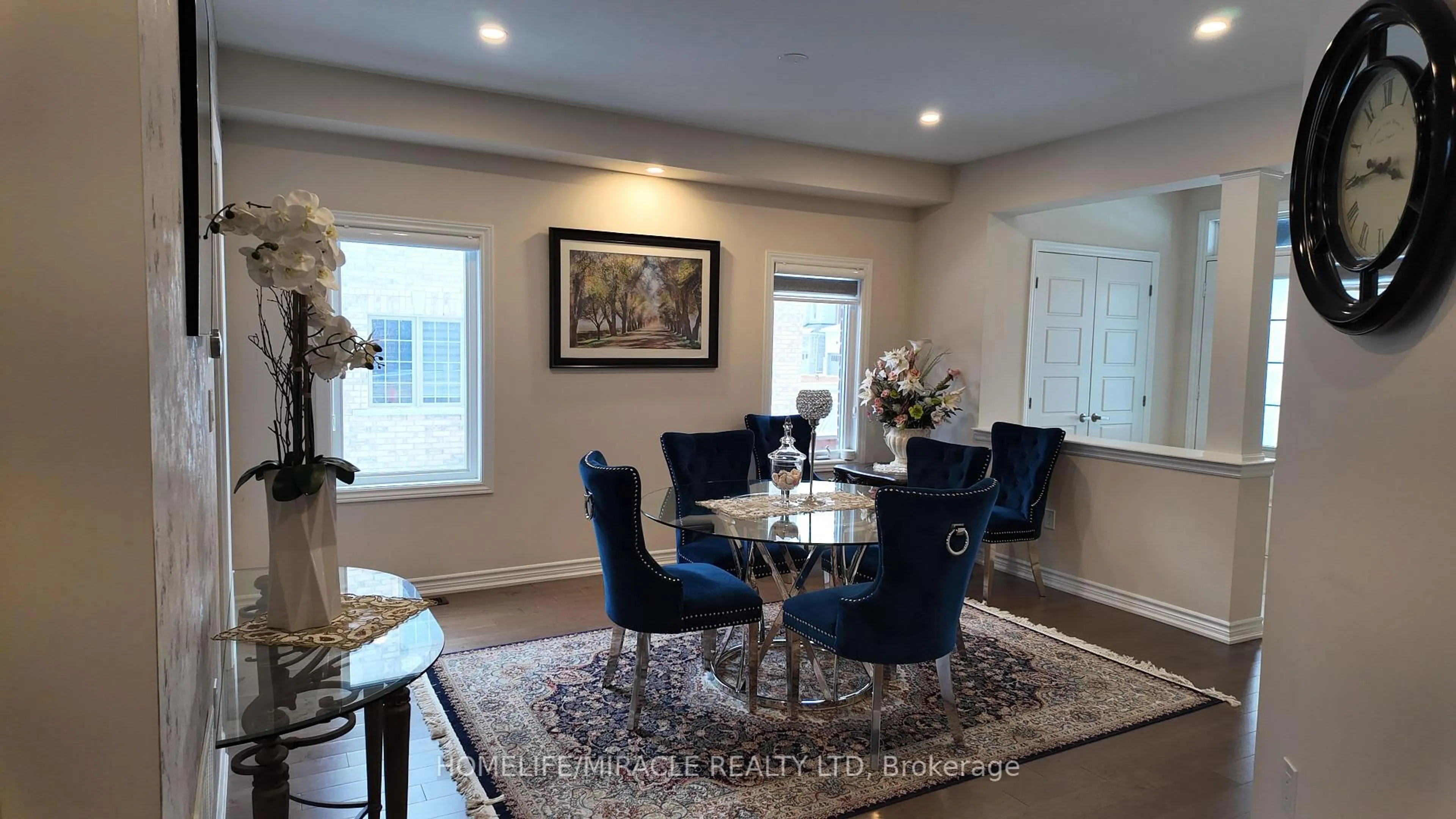 Dining room, unknown for 359 Danny Wheeler Blvd, Georgina Ontario L4P 0K2