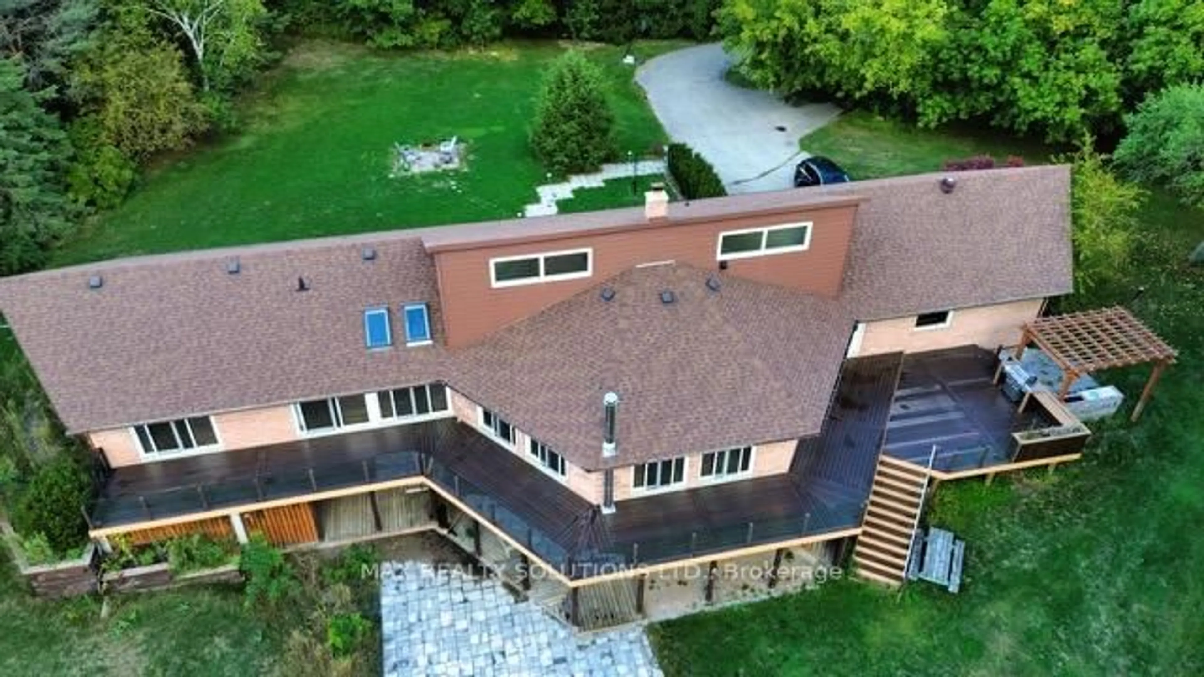 A pic from outside/outdoor area/front of a property/back of a property/a pic from drone, building for 4997 Davis Dr, Whitchurch-Stouffville Ontario L4A 1Z1