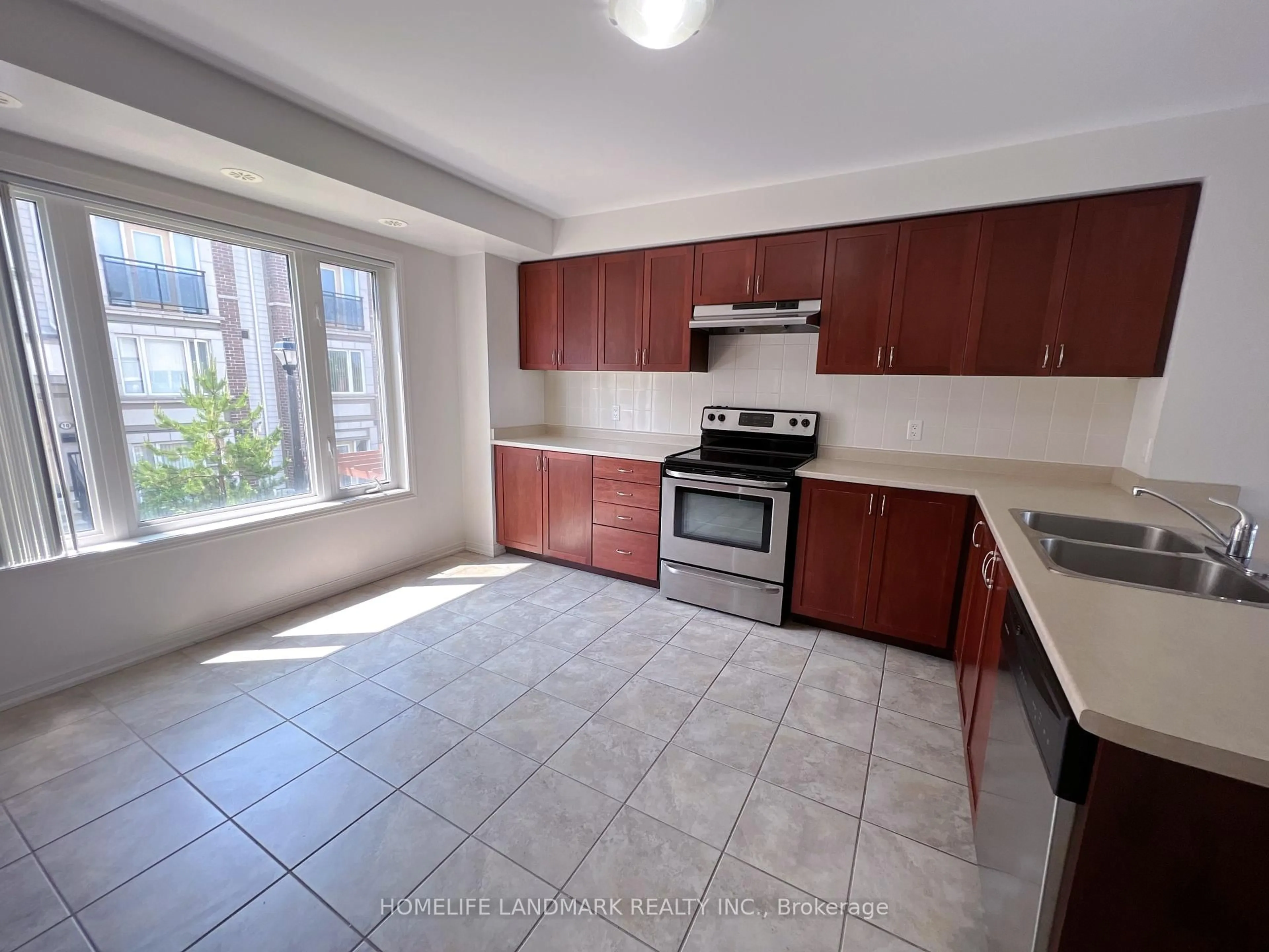 Standard kitchen, unknown for 55 Burton Howard Dr, Aurora Ontario L4G 0S3