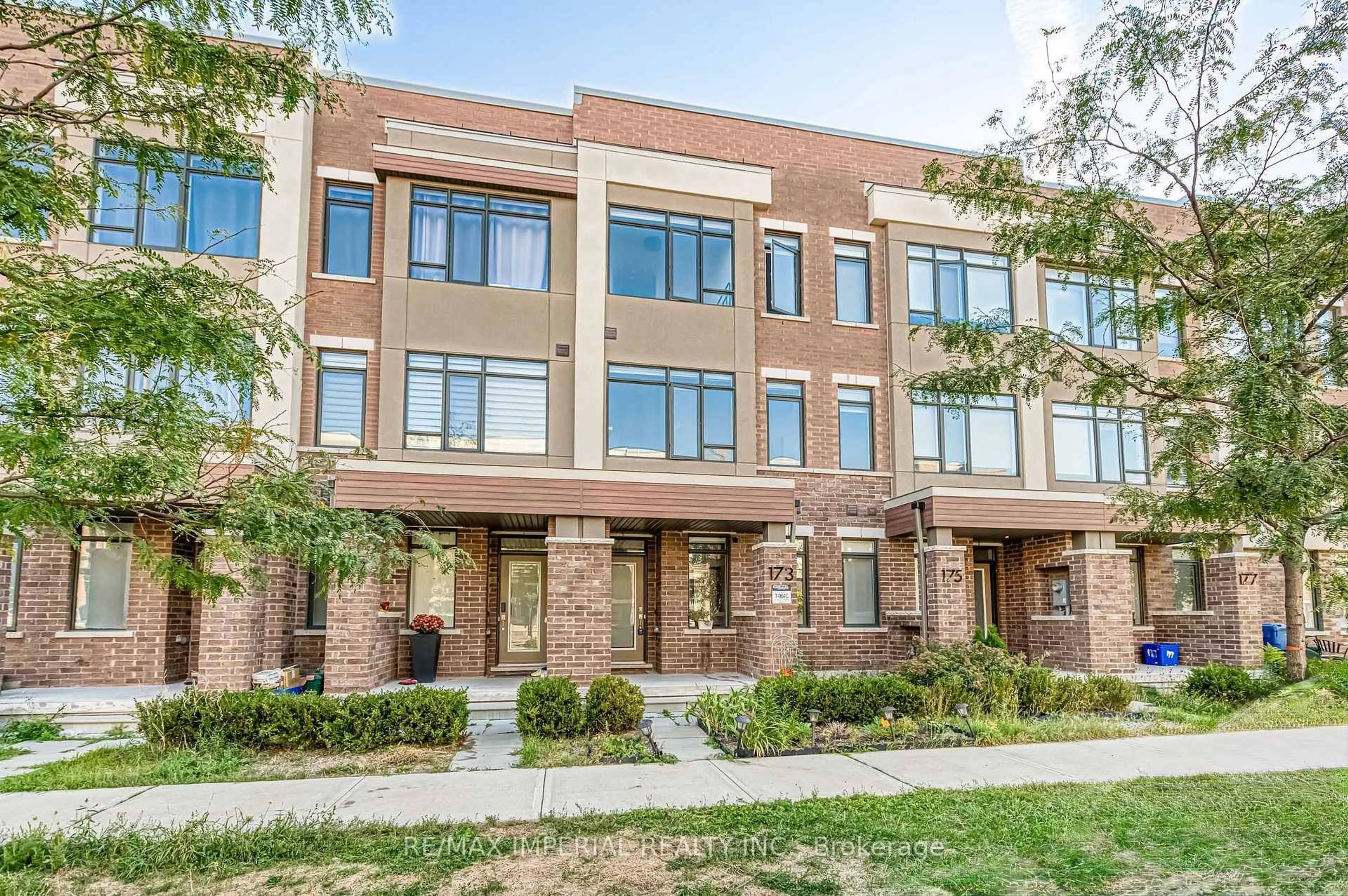 Home with brick exterior material, building for 173 Salterton Circ, Vaughan Ontario L6A 4Z1