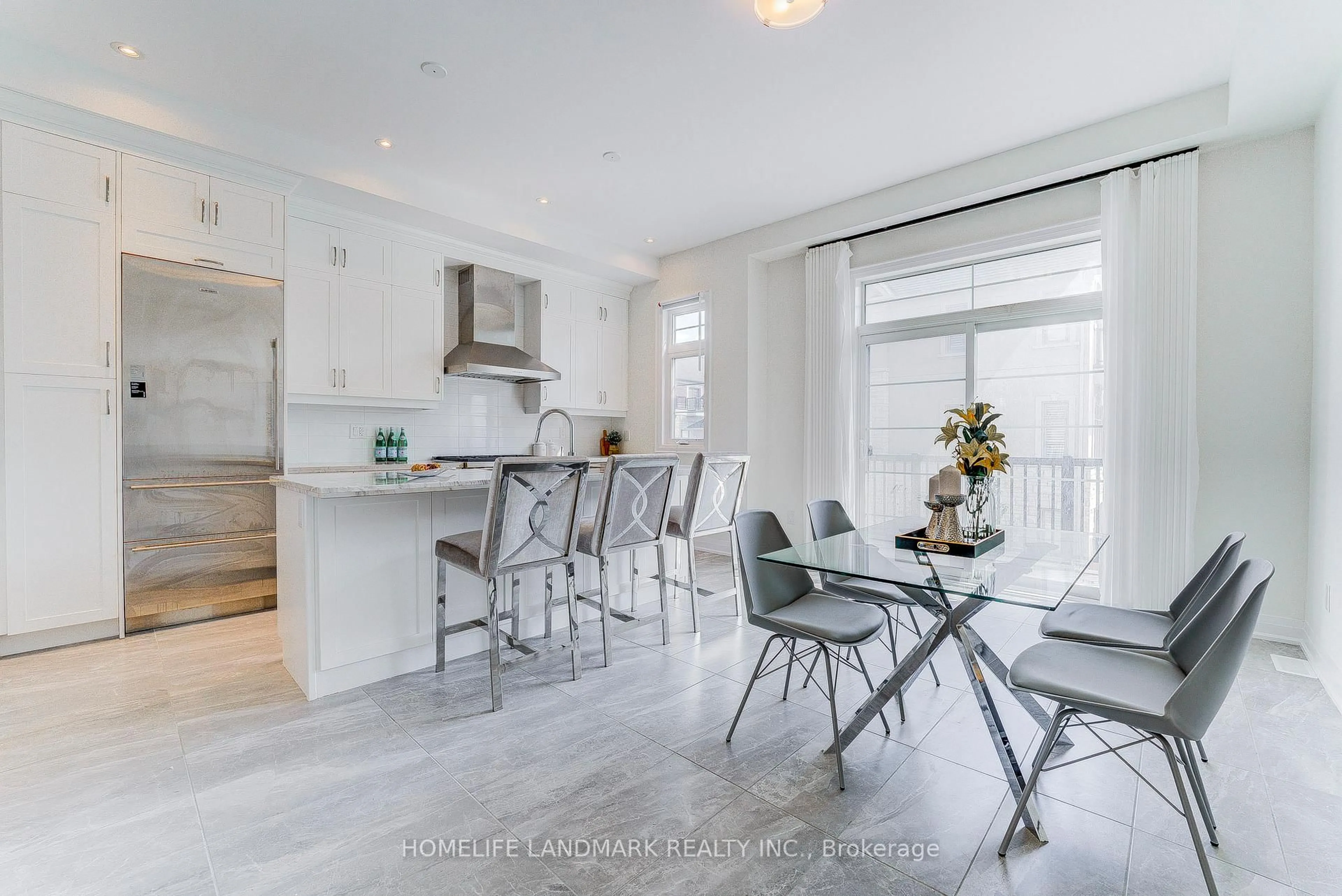 Open concept kitchen, unknown for 4199 Major Mackenzie Dr, Markham Ontario L6C 1K4