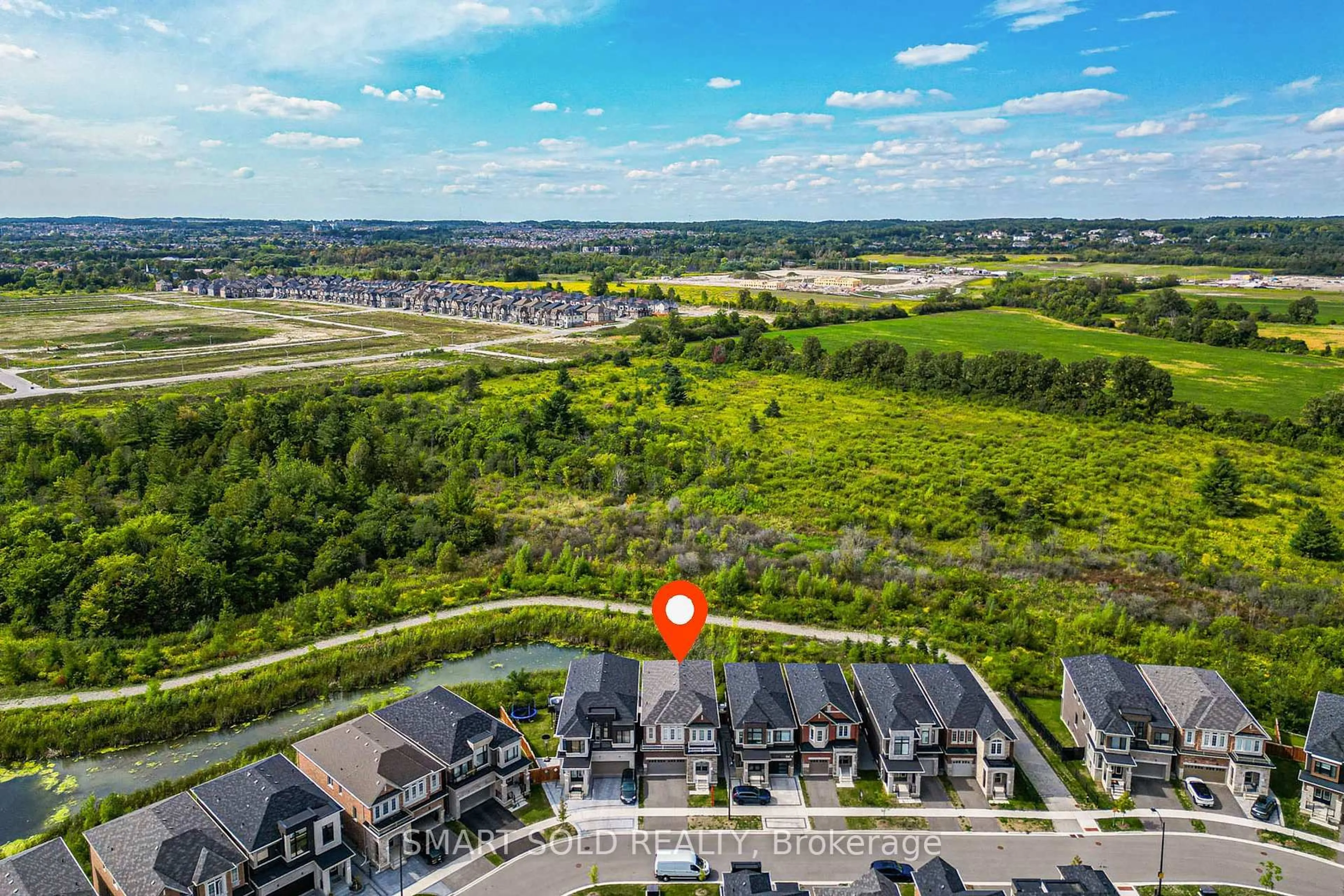 A pic from outside/outdoor area/front of a property/back of a property/a pic from drone, water/lake/river/ocean view for 156 Hartney Dr, Richmond Hill Ontario L4S 0L1