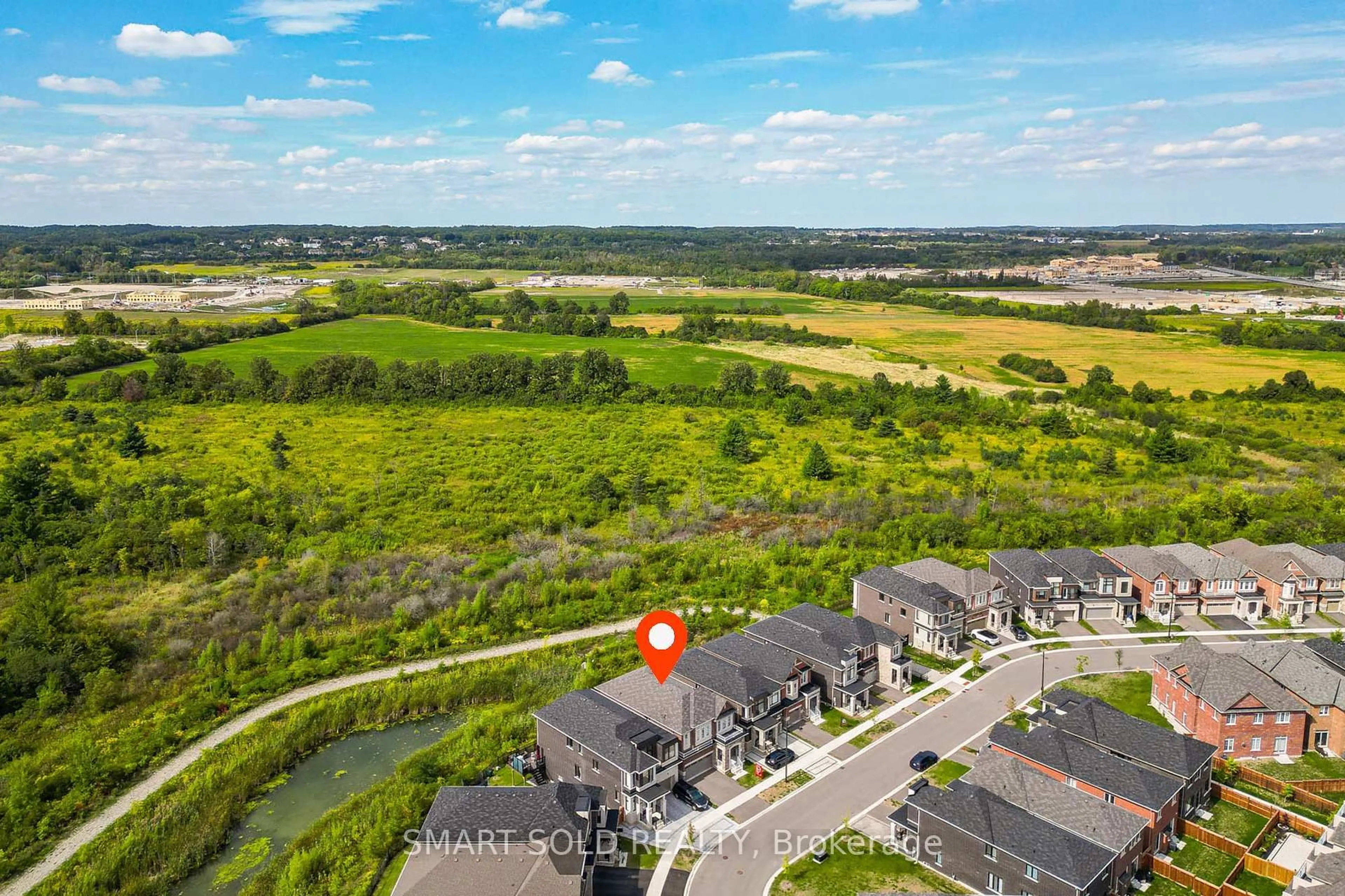 A pic from outside/outdoor area/front of a property/back of a property/a pic from drone, water/lake/river/ocean view for 156 Hartney Dr, Richmond Hill Ontario L4S 0L1
