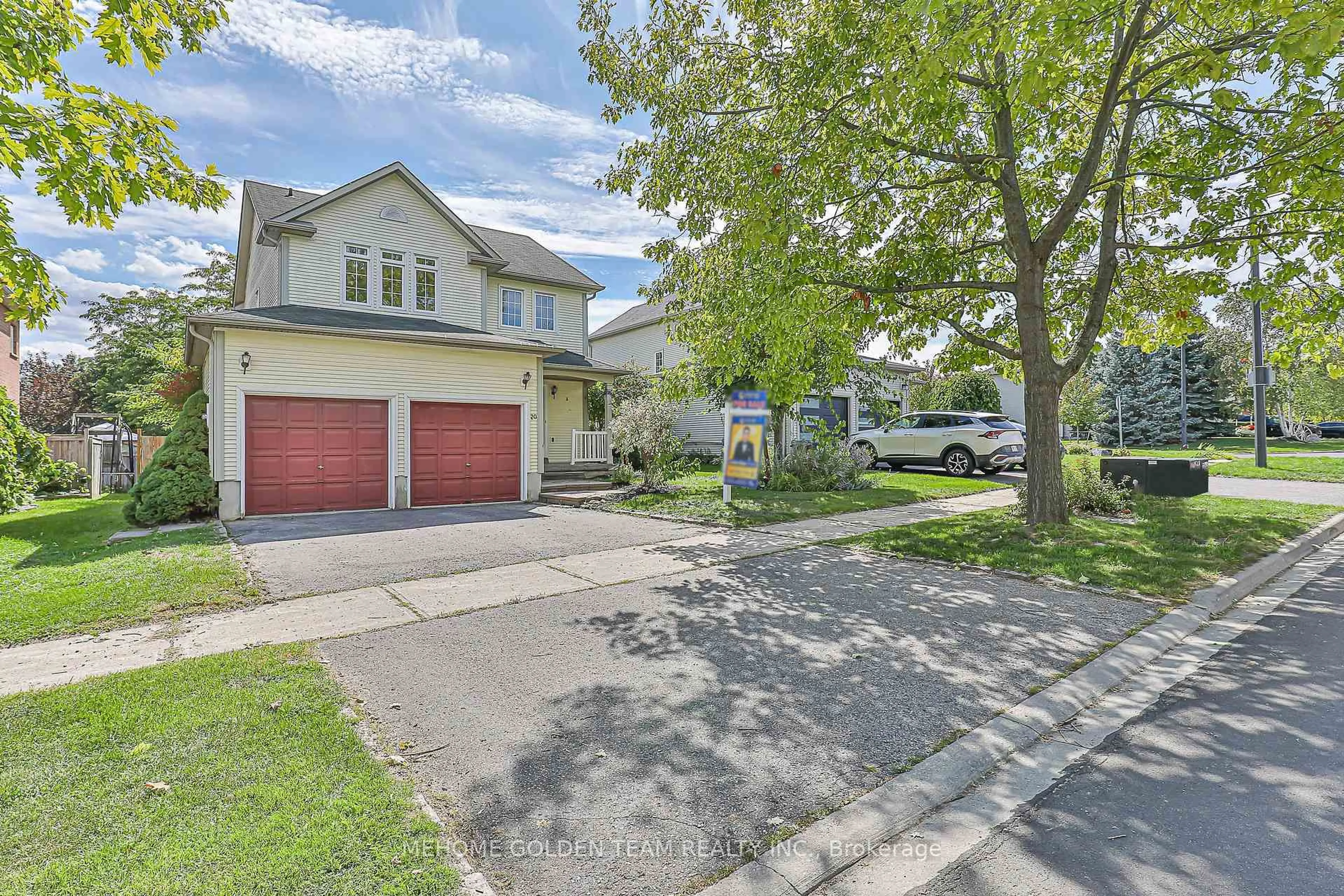 A pic from outside/outdoor area/front of a property/back of a property/a pic from drone, street for 20 Brecken Dr, Georgina Ontario L4P 4A5