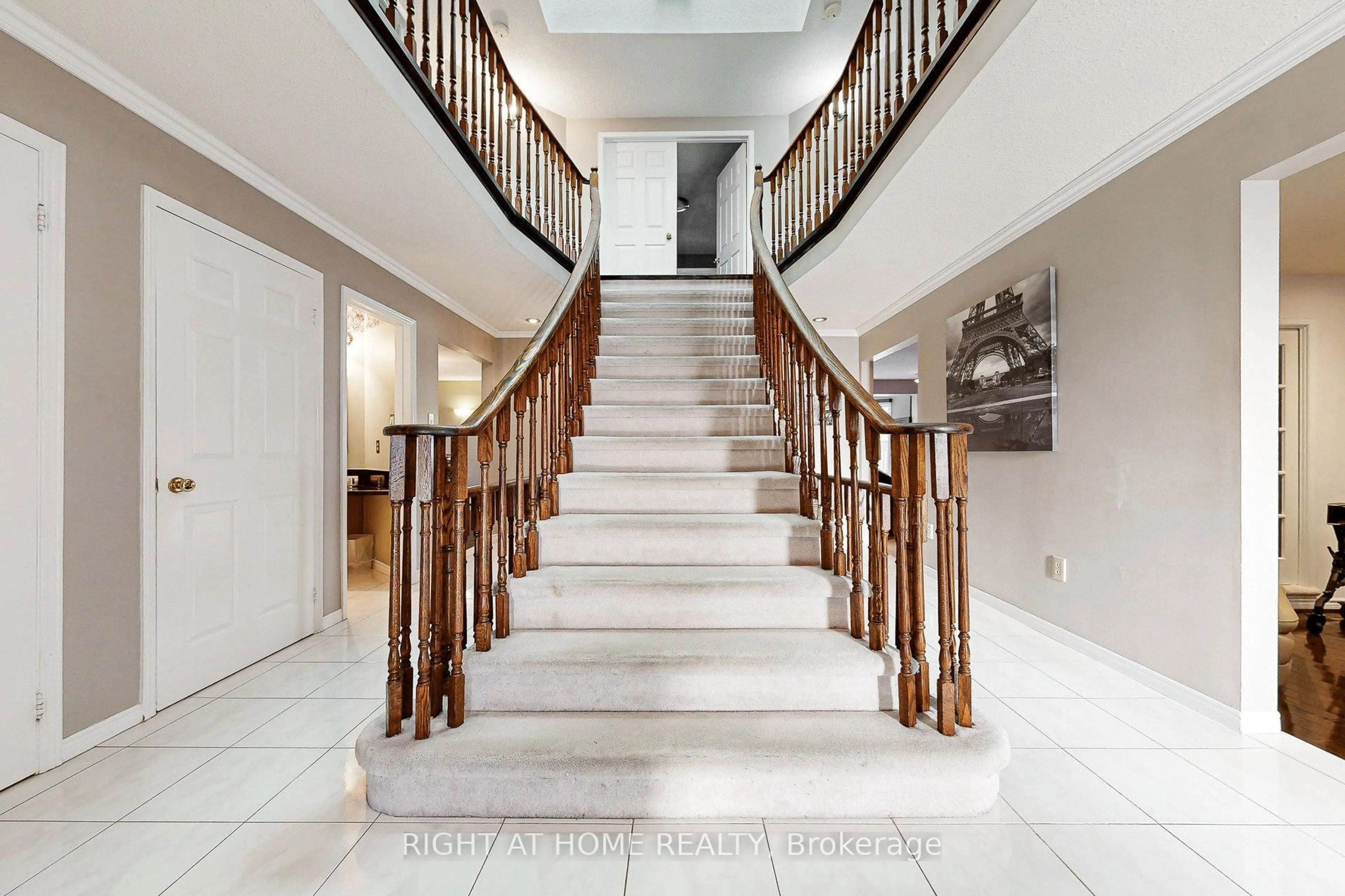 Unknown for 8 Lockridge Ave, Markham Ontario L3R 7S5