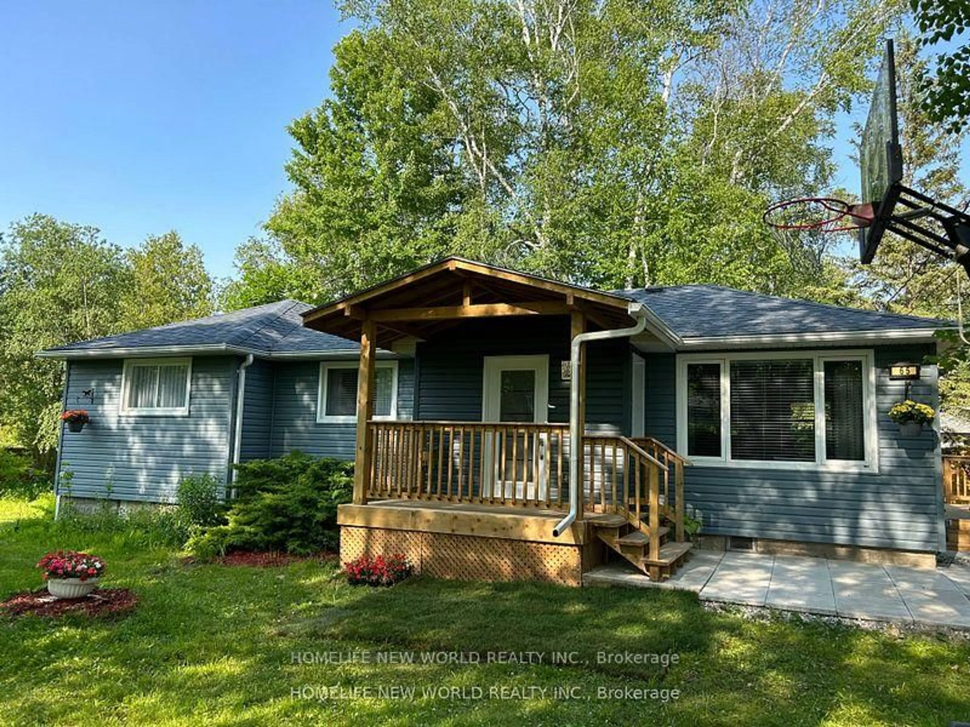 Home with vinyl exterior material, unknown for 65 Edith St, Georgina Ontario L0E 1L0
