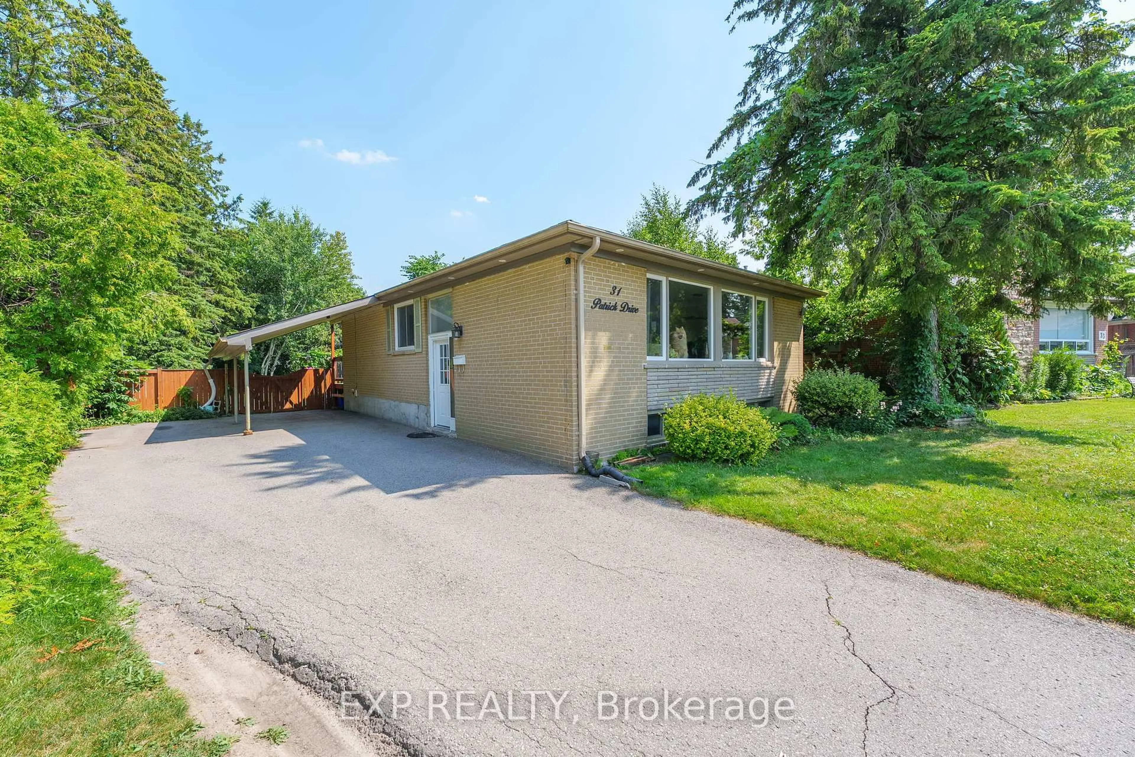 Unknown for 31 Patrick Dr, Aurora Ontario L4G 2A6