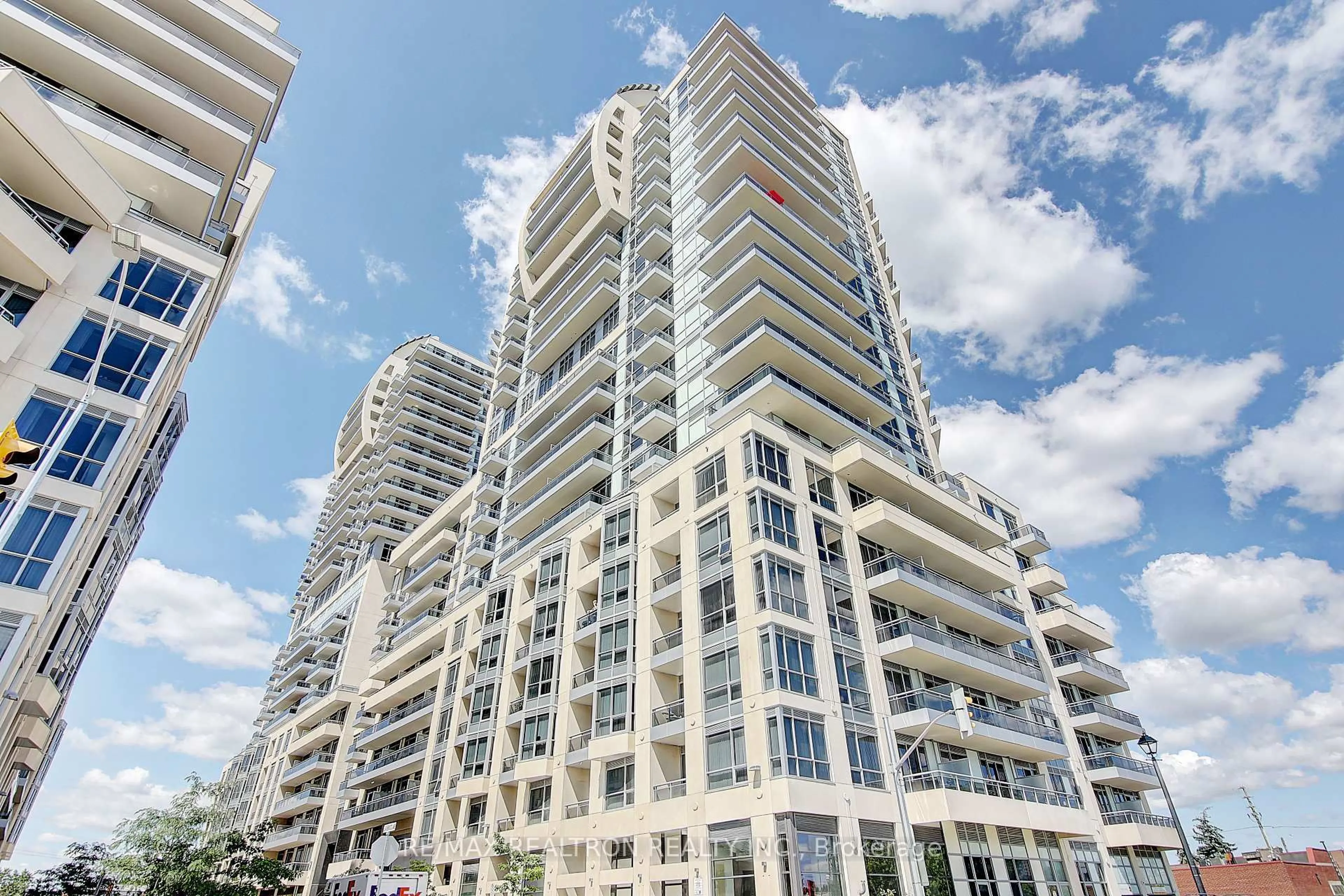 Unknown for 9205 Yonge St #1407, Richmond Hill Ontario L4C 1V5