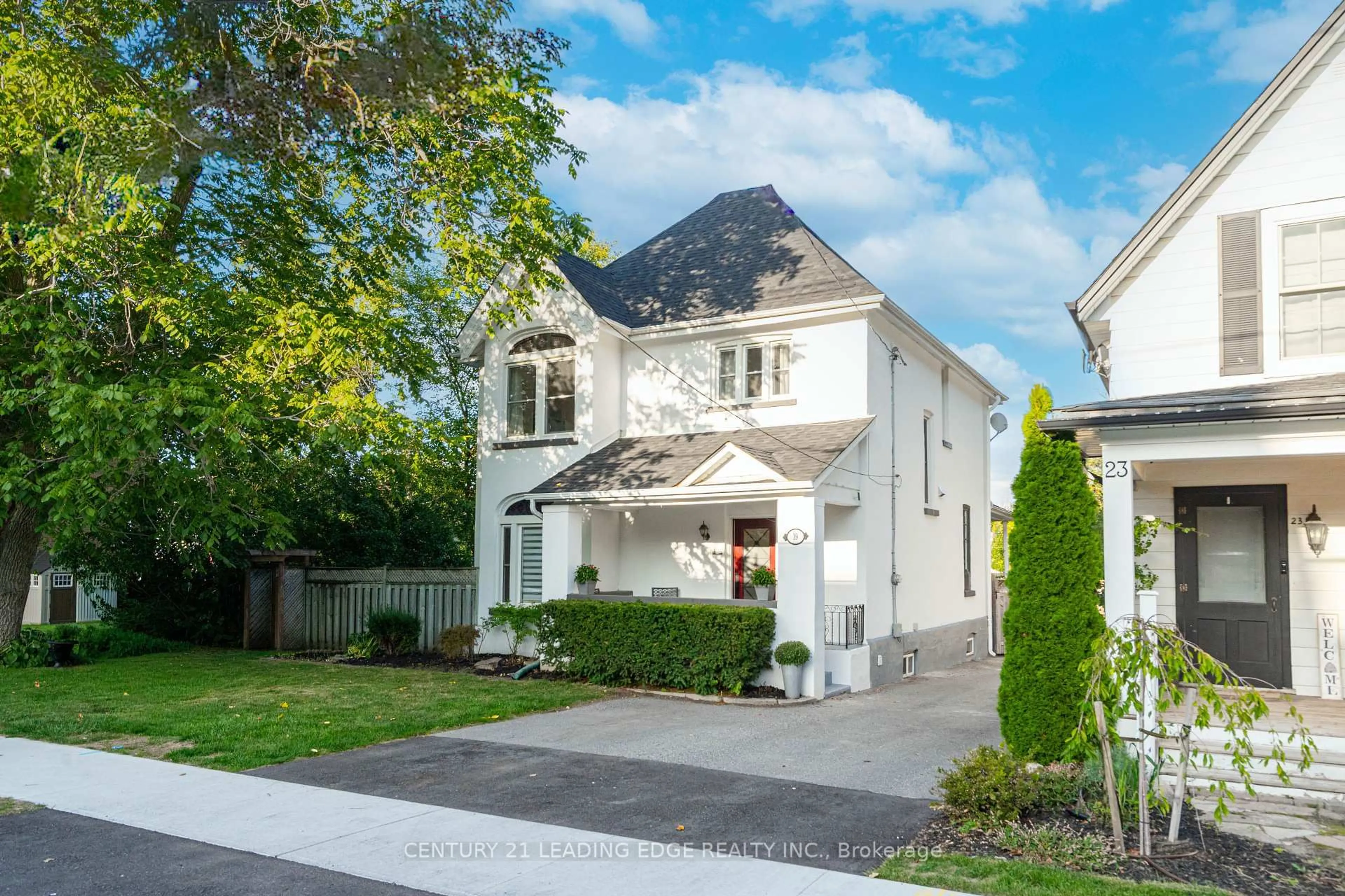 Home with brick exterior material, street for 19 O'brien Ave, Whitchurch-Stouffville Ontario L4A 1G6