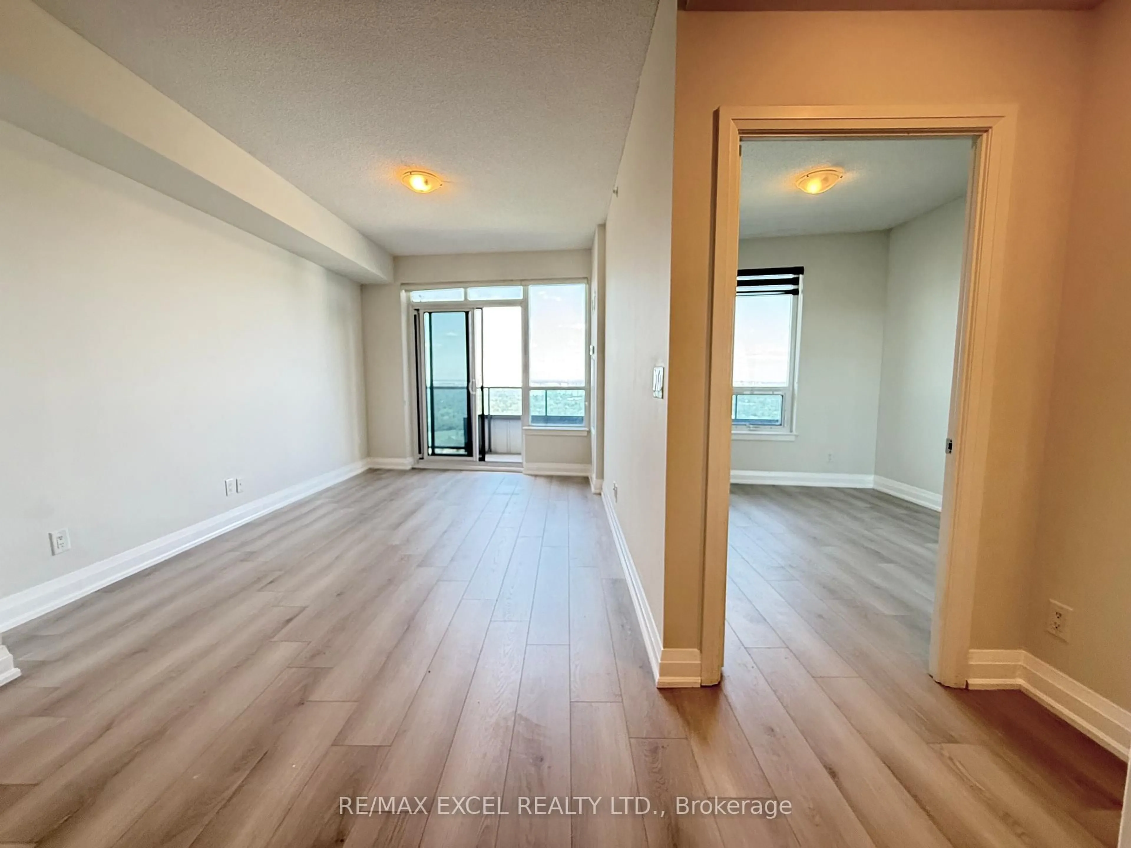 A pic of a room for 7171 Yonge St #2602, Markham Ontario L3T 0C5