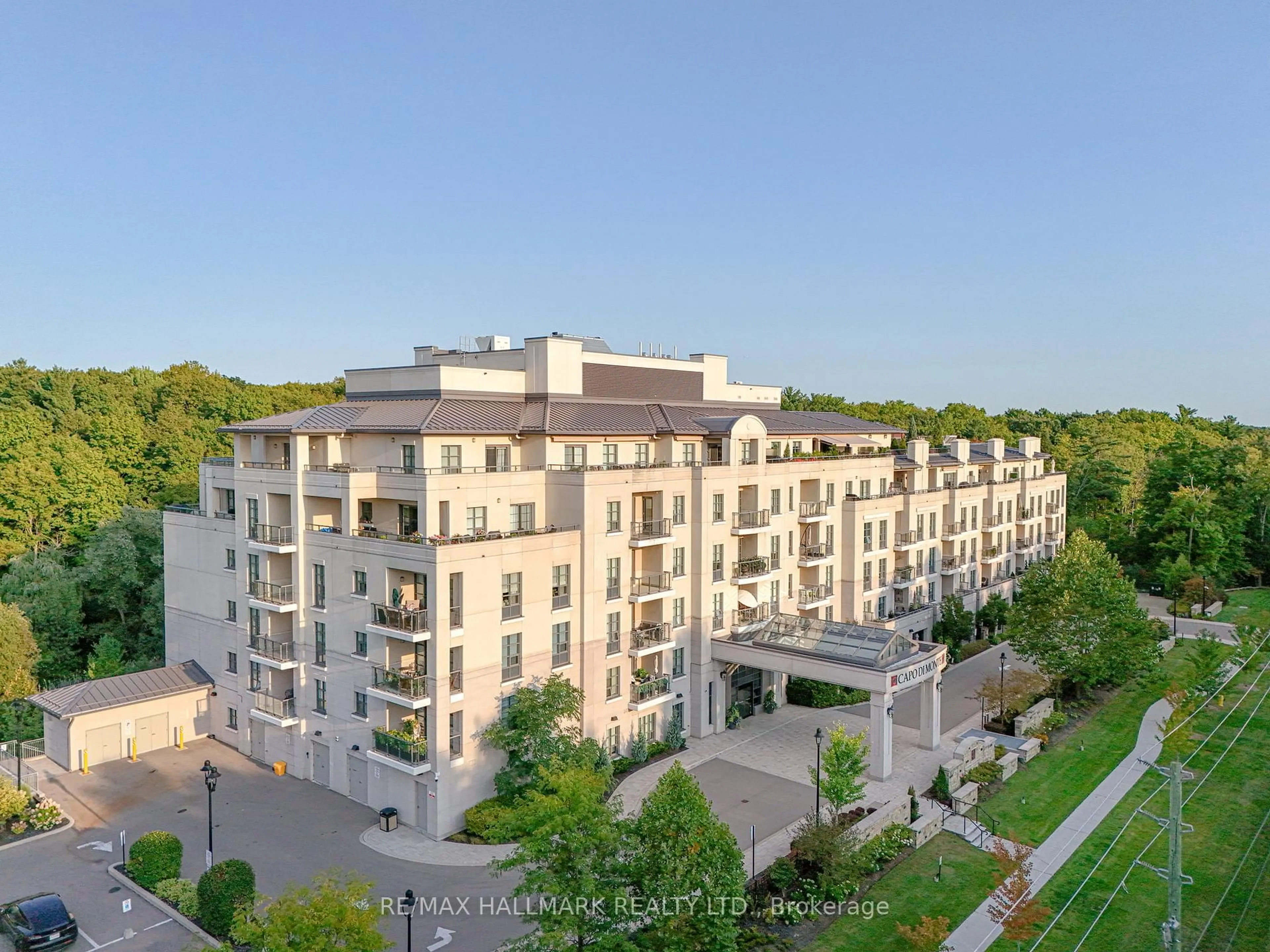 A pic from outside/outdoor area/front of a property/back of a property/a pic from drone, unknown for 9909 Pine Valley Dr #203, Vaughan Ontario L4H 0X6