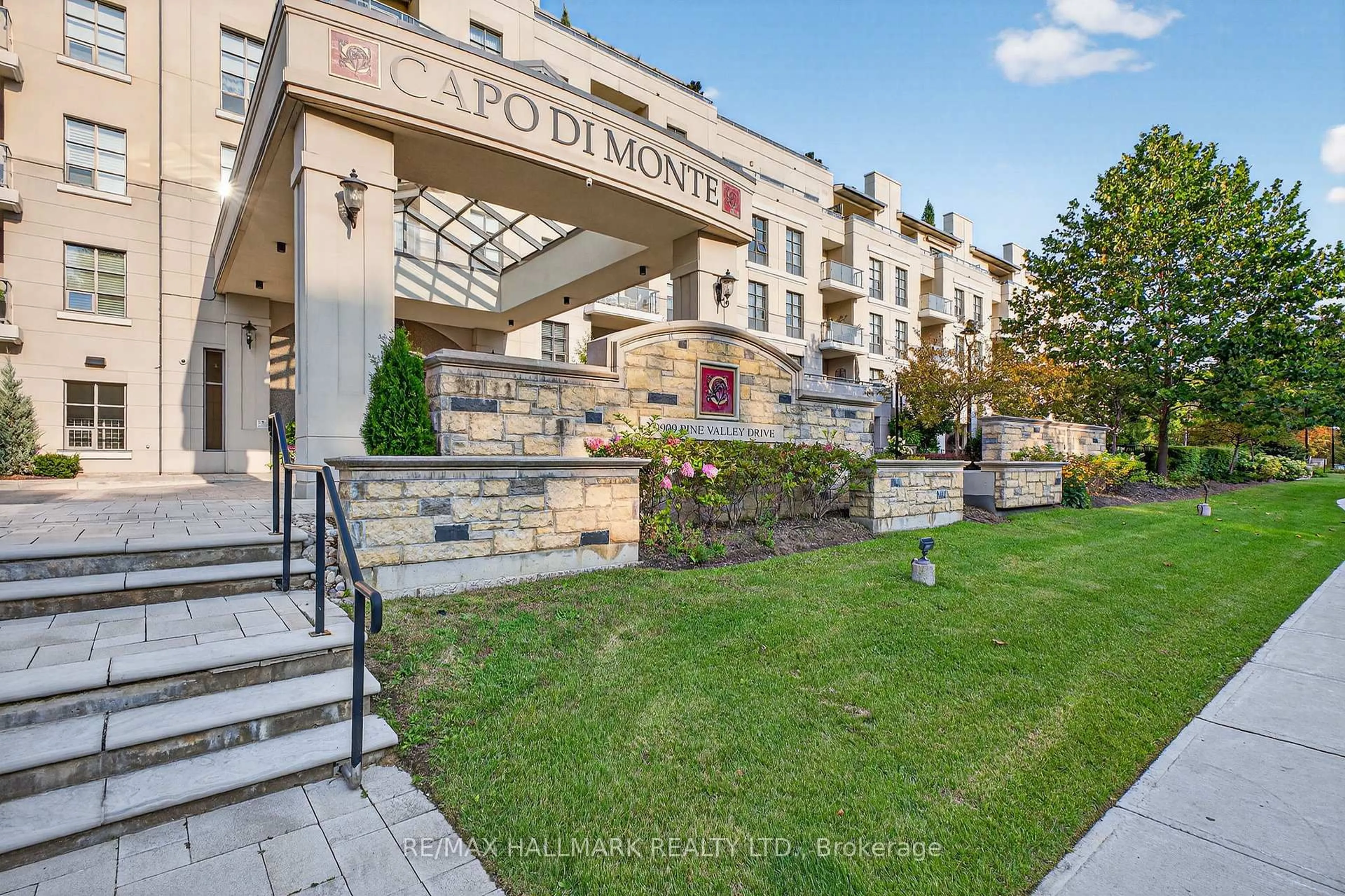 Unknown for 9909 Pine Valley Dr #203, Vaughan Ontario L4H 0X6