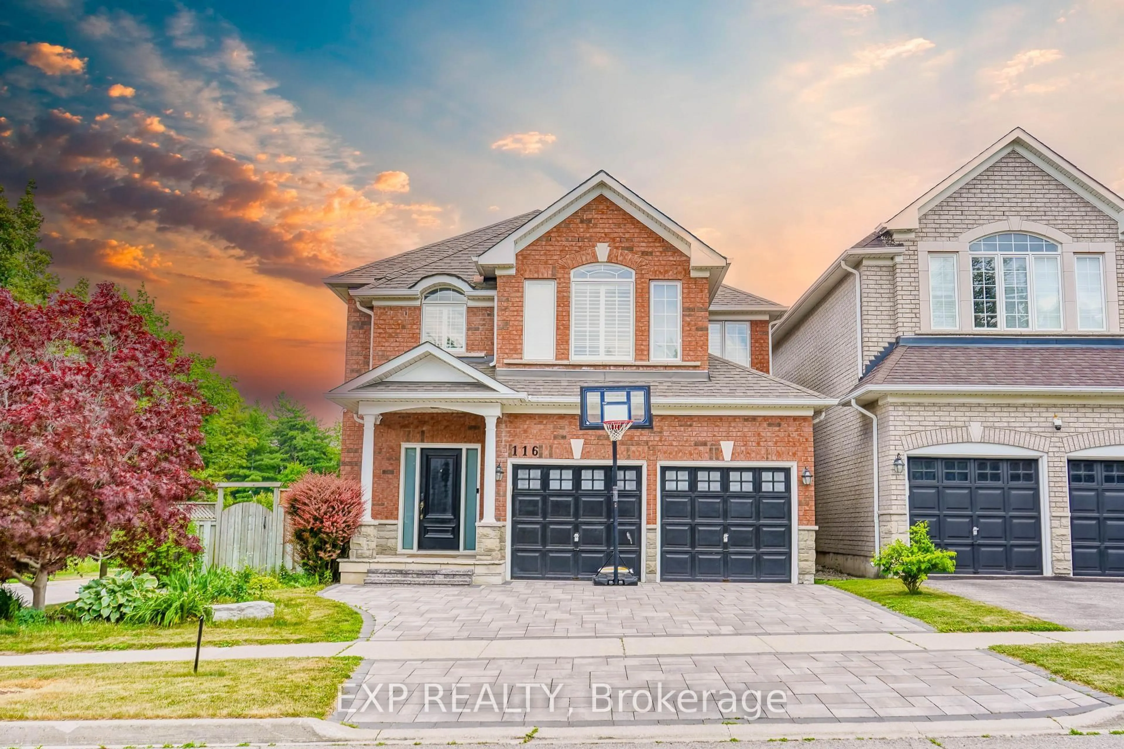Home with brick exterior material, street for 116 Colesbrook Rd, Richmond Hill Ontario L4S 2G3