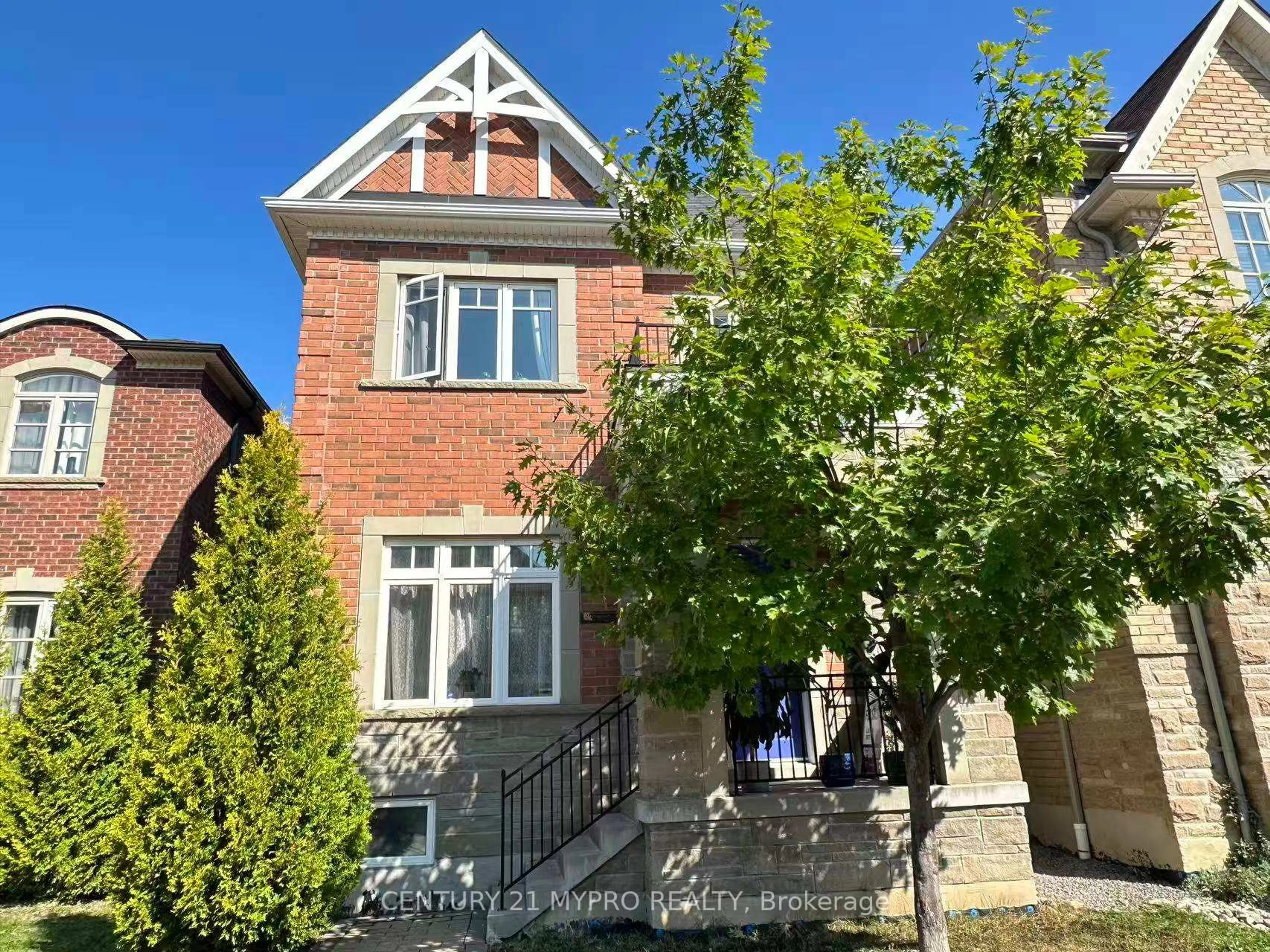 Home with brick exterior material, street for 26 Plantain Lane, Richmond Hill Ontario L4E 1B9