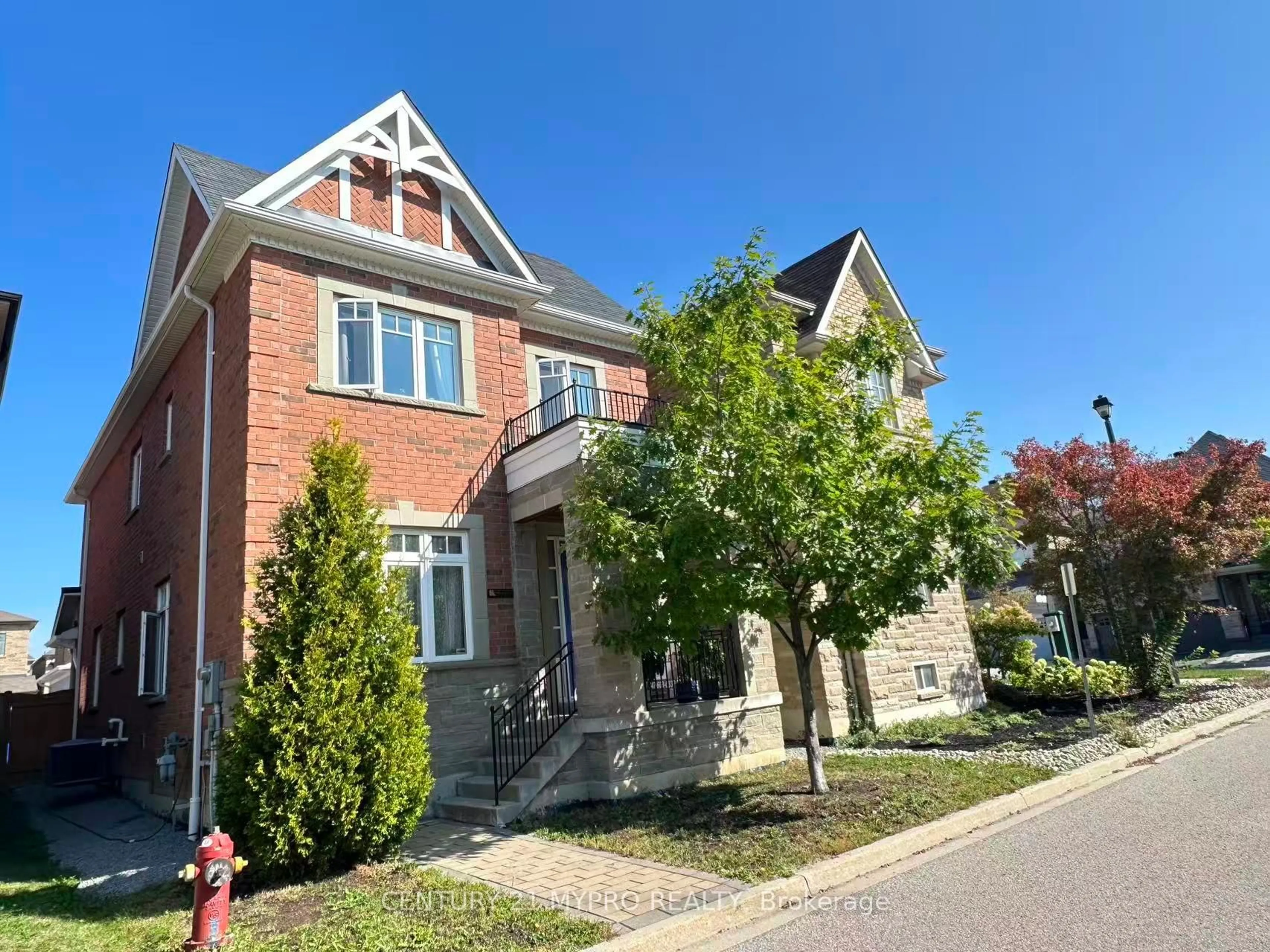 Home with brick exterior material, street for 26 Plantain Lane, Richmond Hill Ontario L4E 1B9