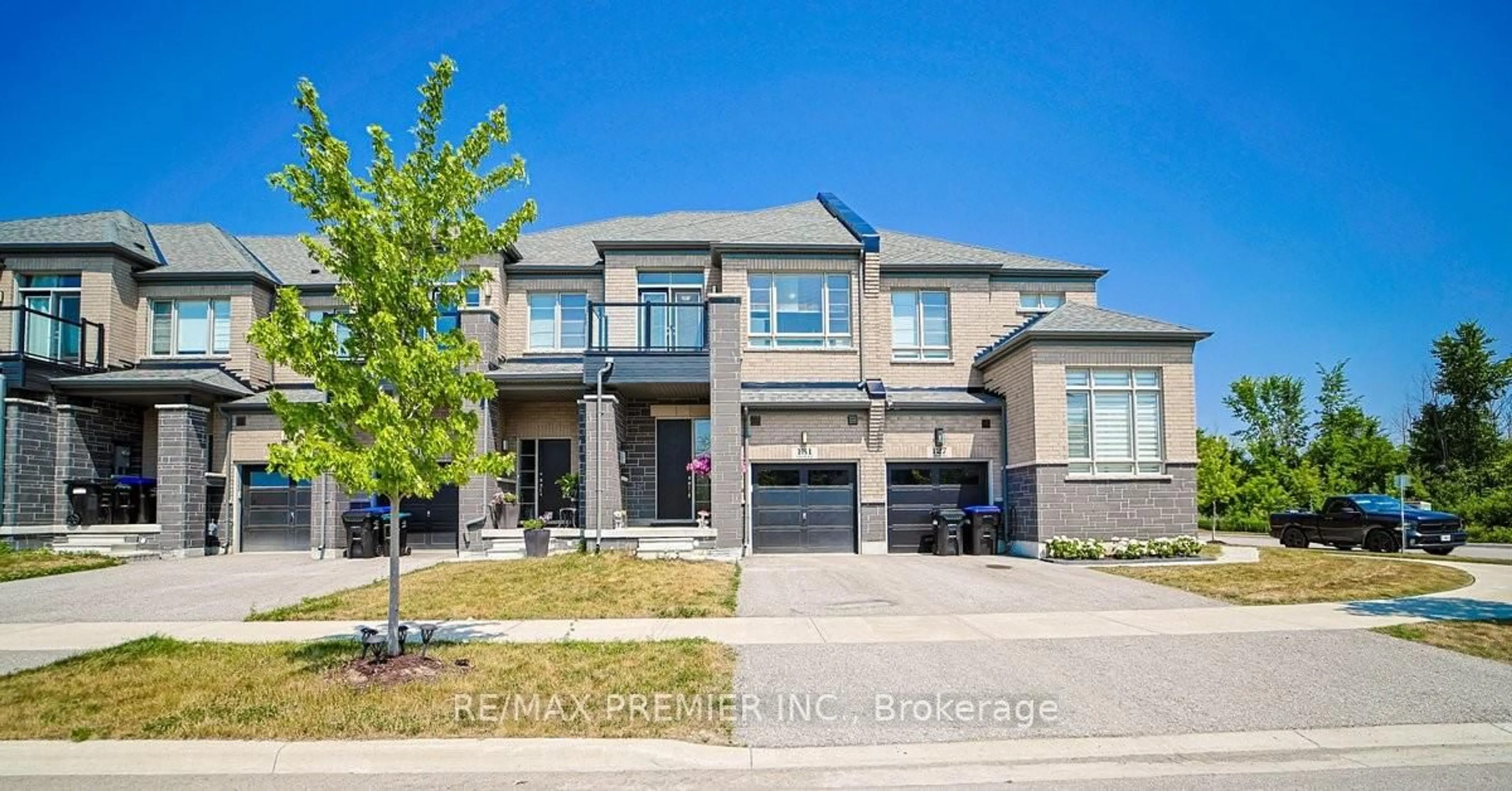 Home with brick exterior material, street for 131 Landolfi Way, Bradford West Gwillimbury Ontario L3Z 4L7