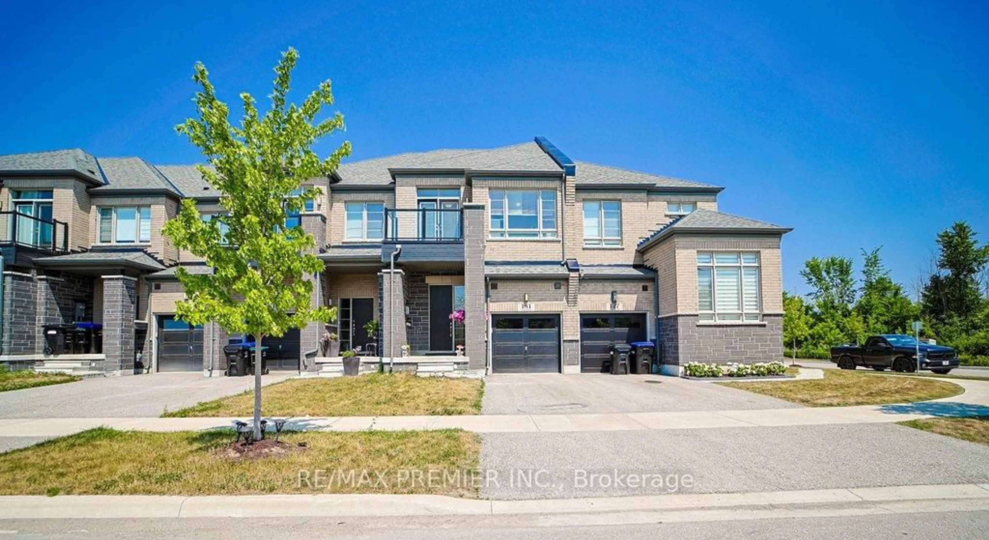 Home with brick exterior material, street for 131 Landolfi Way, Bradford West Gwillimbury Ontario L3Z 4L7