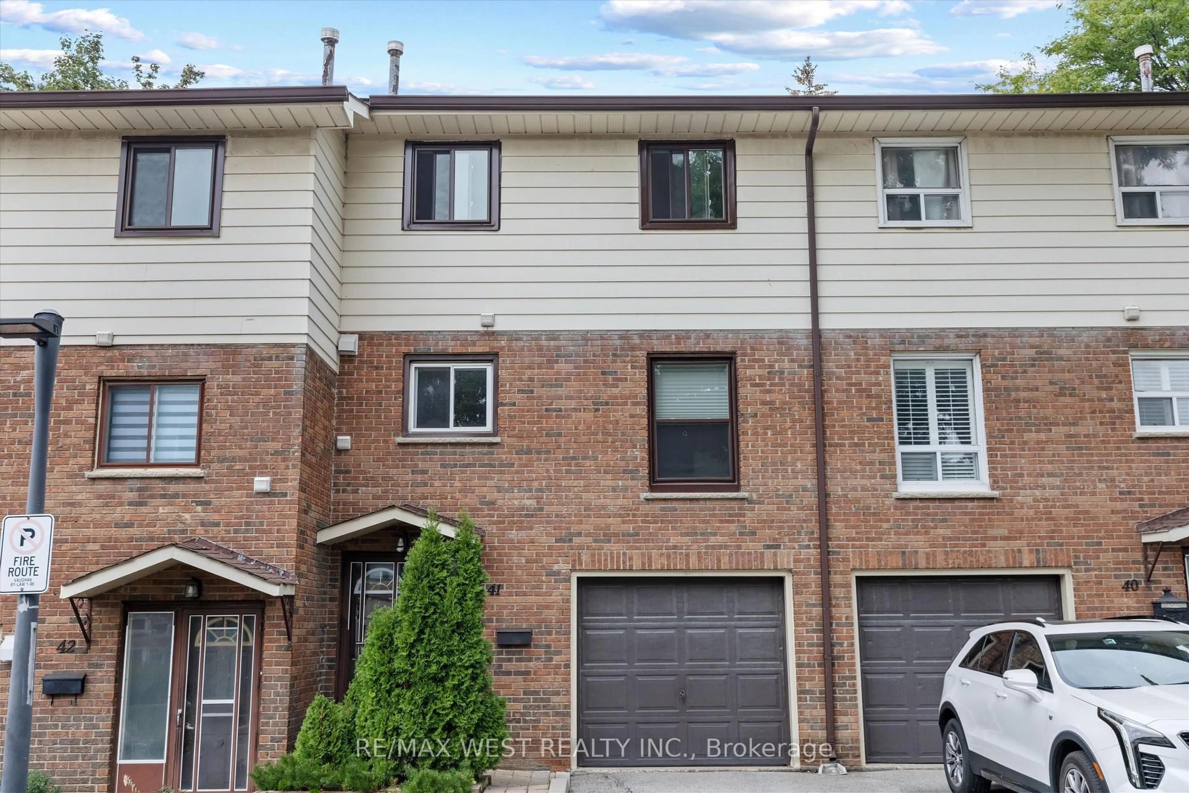 Home with brick exterior material, street for 88 Rainbow Dr #41, Vaughan Ontario L4L 2K5