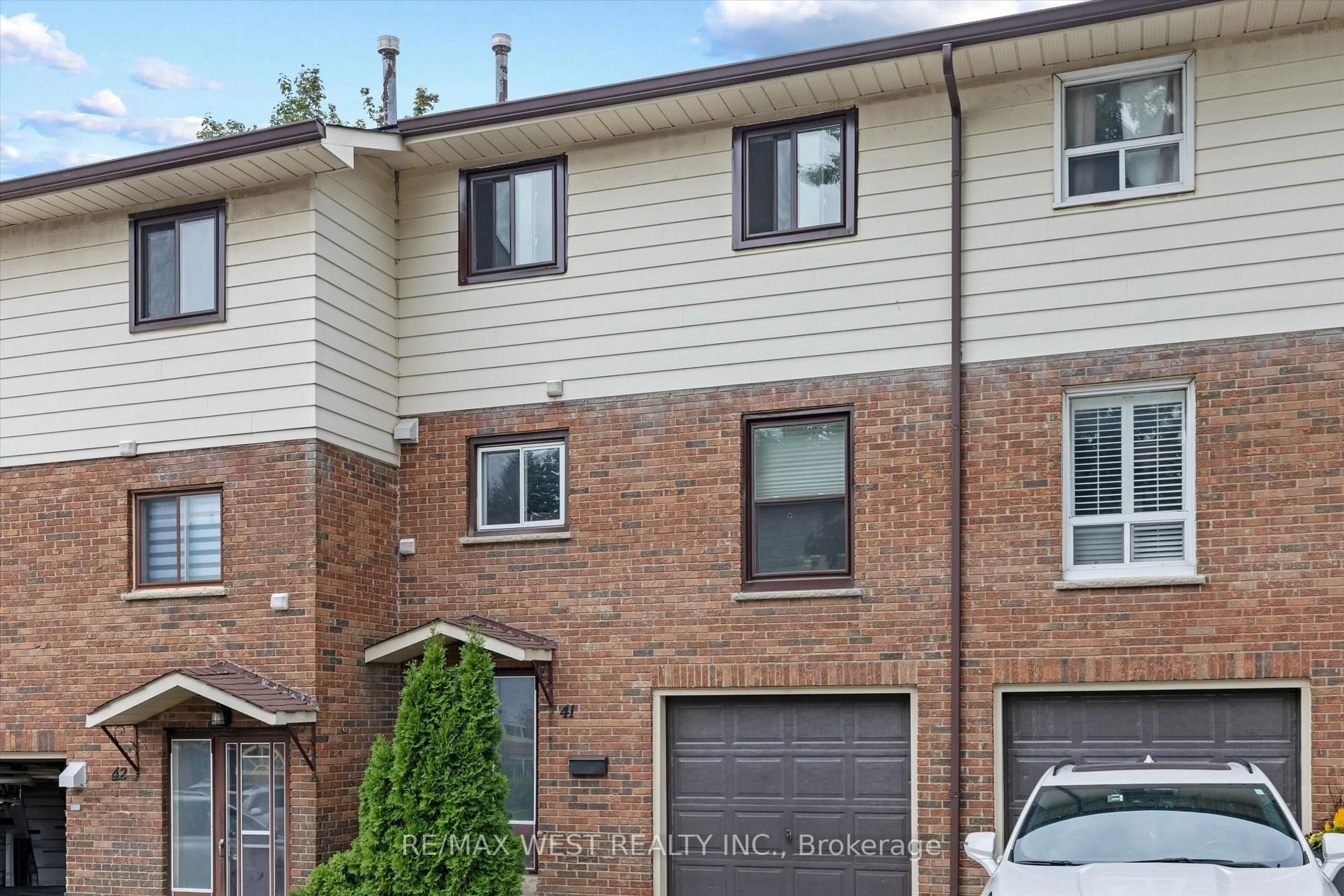 Home with brick exterior material, street for 88 Rainbow Dr #41, Vaughan Ontario L4L 2K5