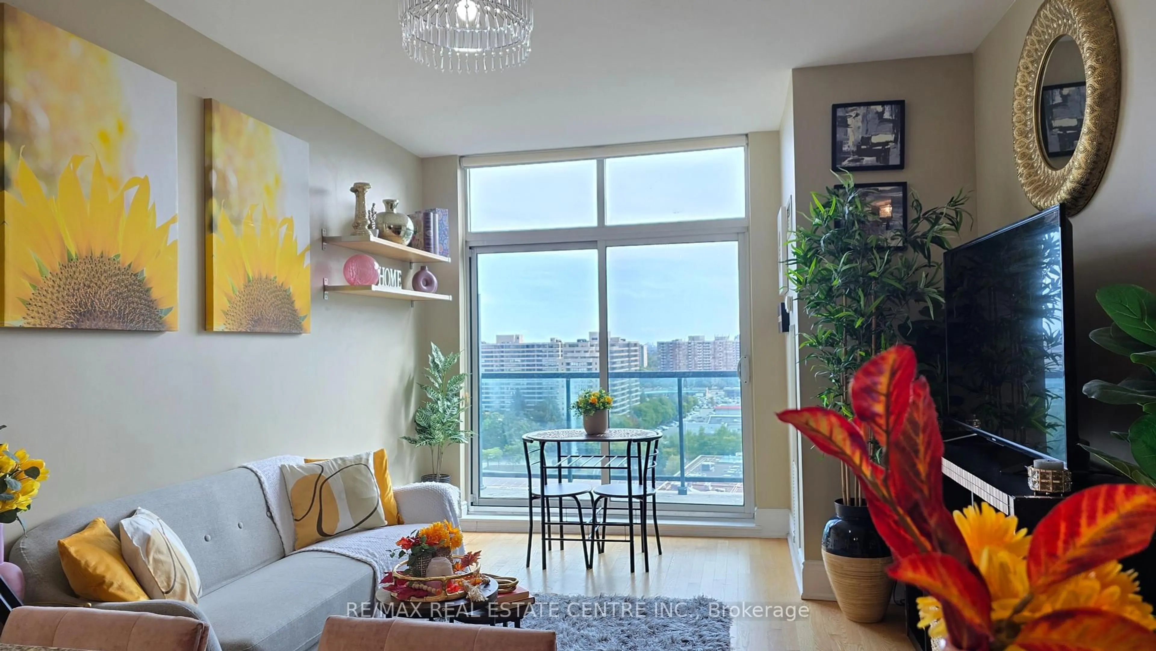 Living room with furniture, unknown for 18 Harding Blvd #PH207, Richmond Hill Ontario L4C 0T3