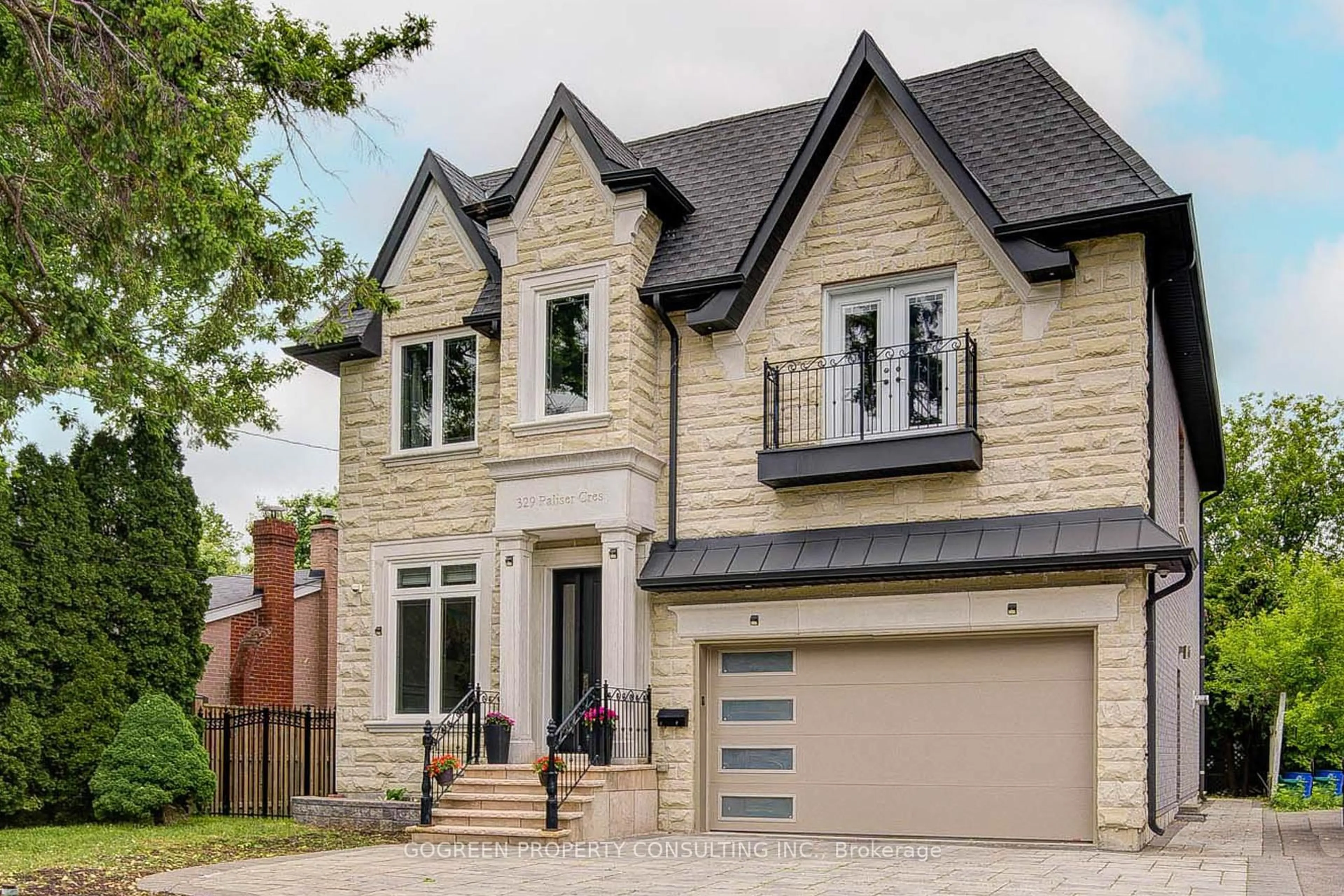 Home with brick exterior material, street for 329 Paliser Cres, Richmond Hill Ontario L4C 1R9